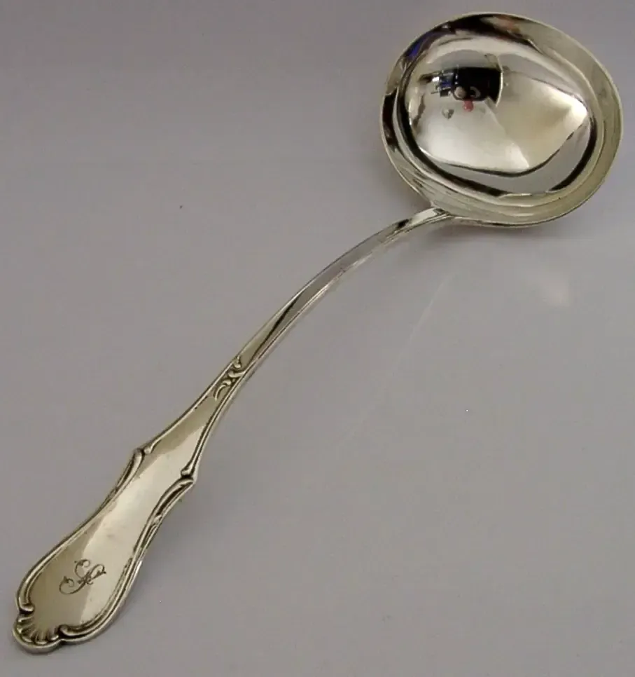 Grande louche de service d'époque en argent sterling anglais, 242 g, 32,2 cm, 1922 photo furniture