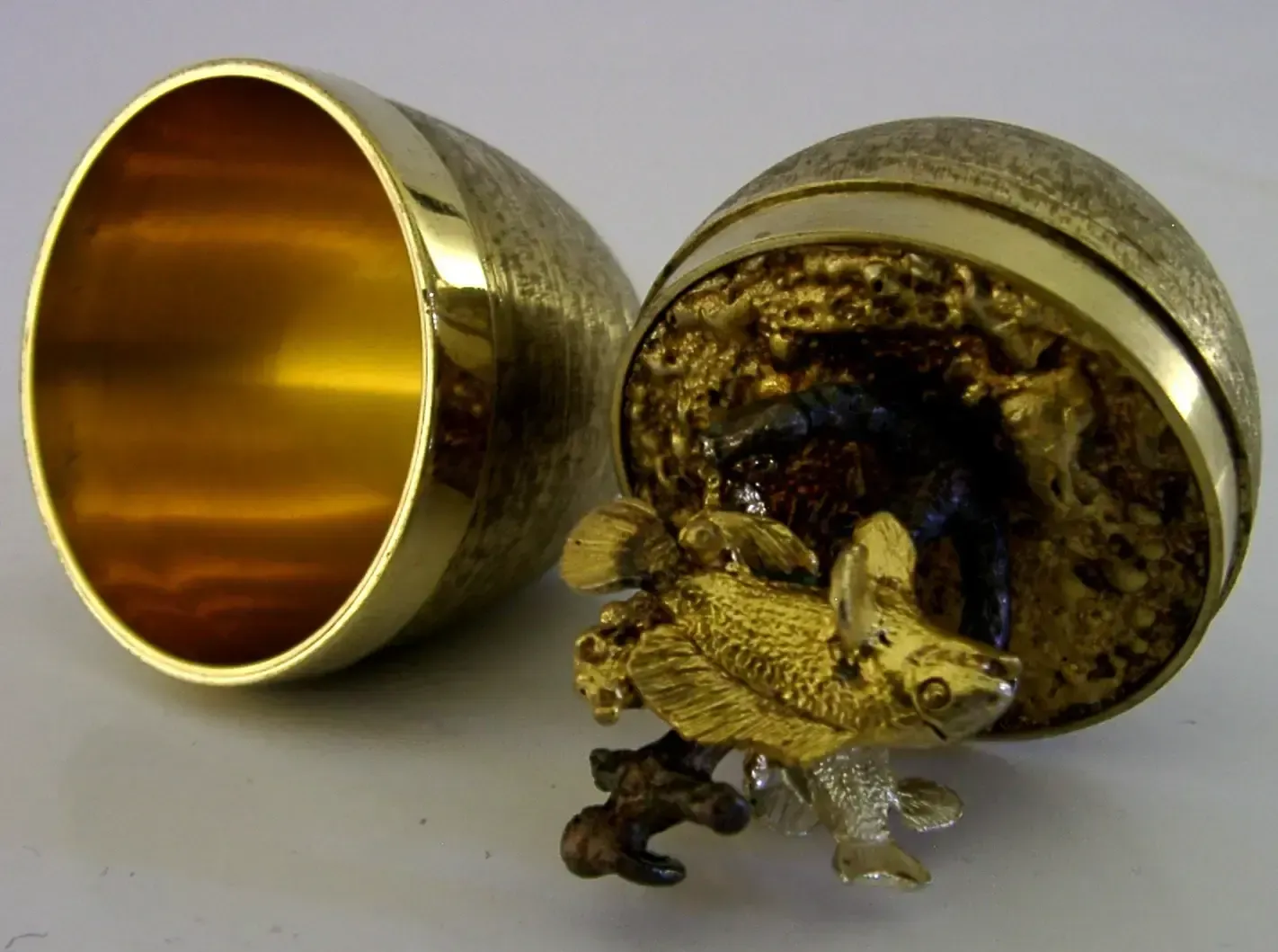 Stuart Devlin Massief Sterling Zilver Verguld Surprise Egg 1977 Nautisch Visserij 148g photo furniture
