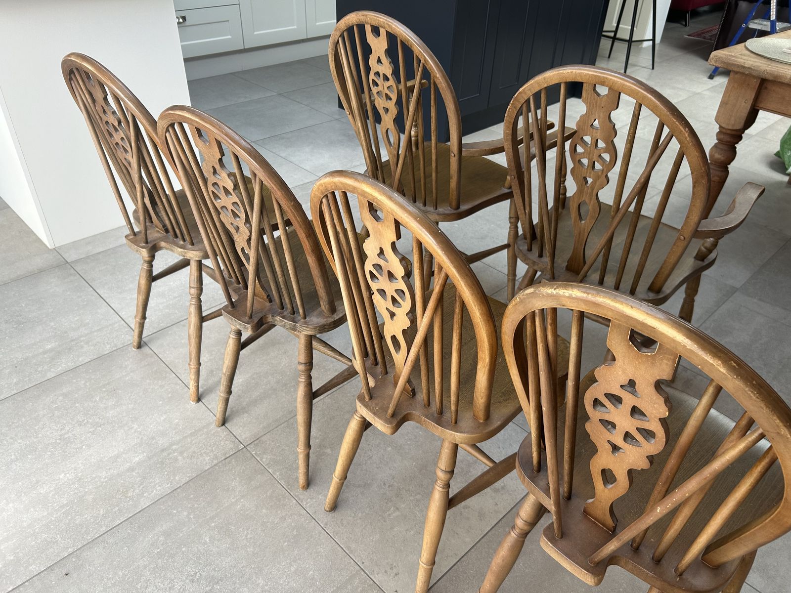 photo for sale Mid Century Set Of 6 Windsor Wheelback Dining Chairs With Carvers (Dated 1976)