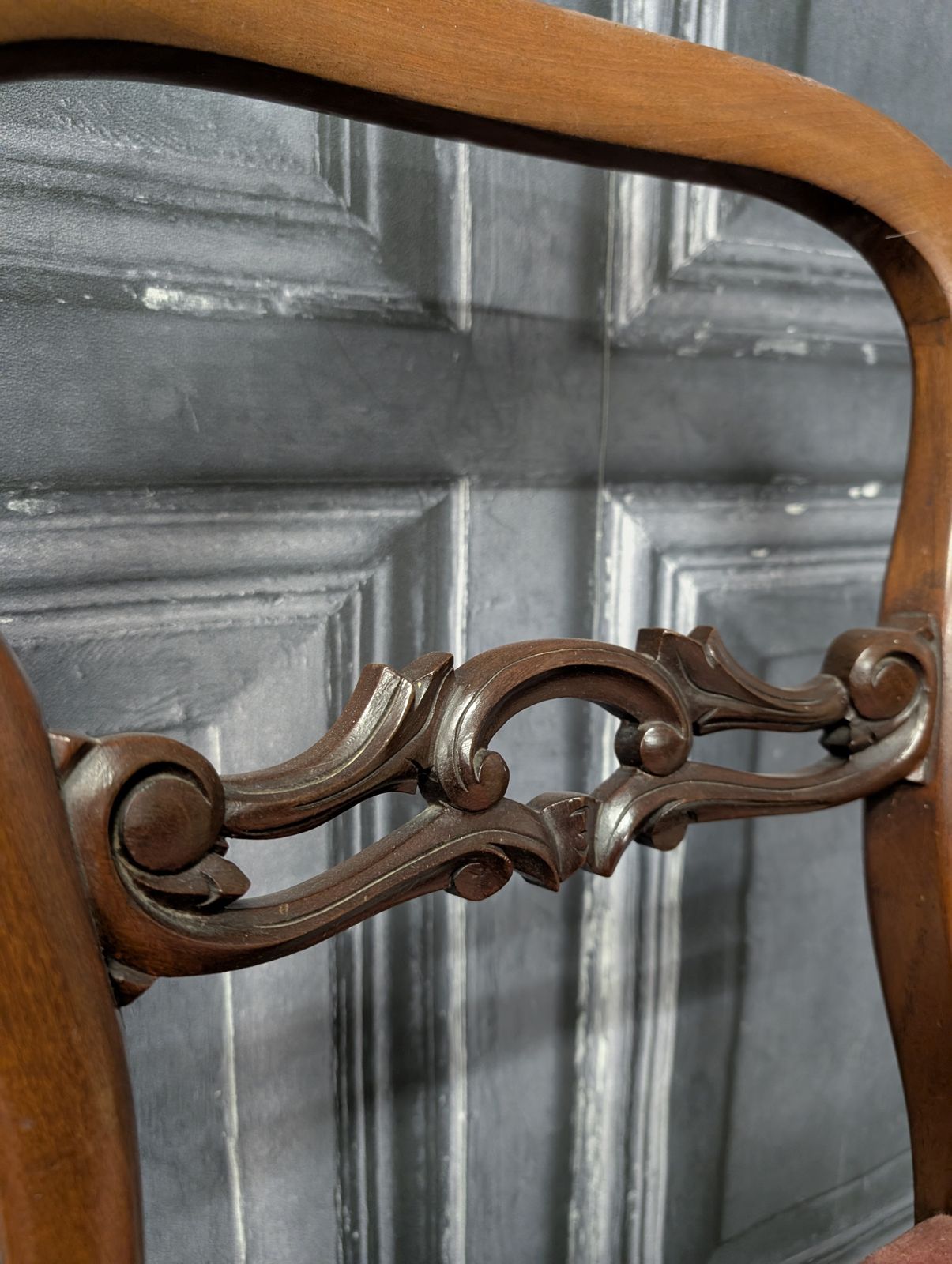 Pair Of Victorian Balloon Back Mahogany Dining Chairs With Carved Splat & Pink Upholstery, C.1870 photo vintage