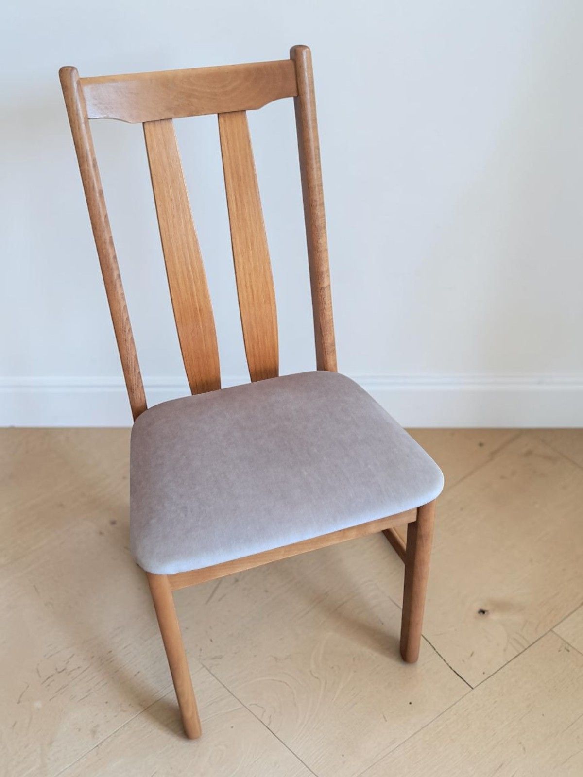 photo furniture Vintage Mid Century G Plan Style Light Teak Dining Chairs – Set Of 4 (1970s)