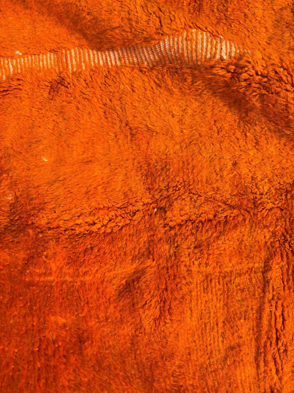 Textiel Handgemaakt Marokkaans Berber Mrirt vloerkleed – Oranje wollen vloerkleed 210x320 cm – Modern getextureerd tapijt – Abstract dessin – Groot vloerkleed voor de woonkamer photo