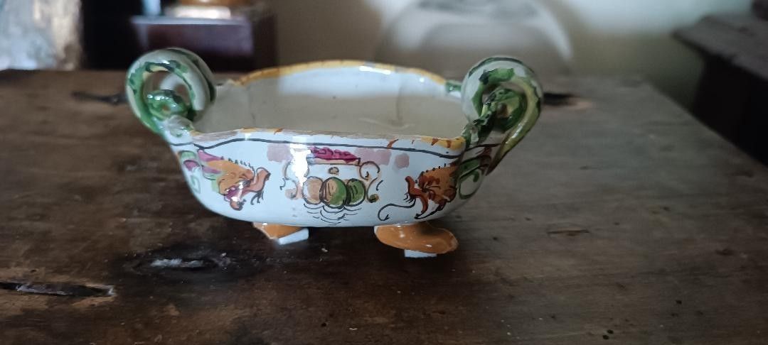 Antique Majolica Sauce Pan Decorated With Grotesques 19th Century Tuscany photo vinterior