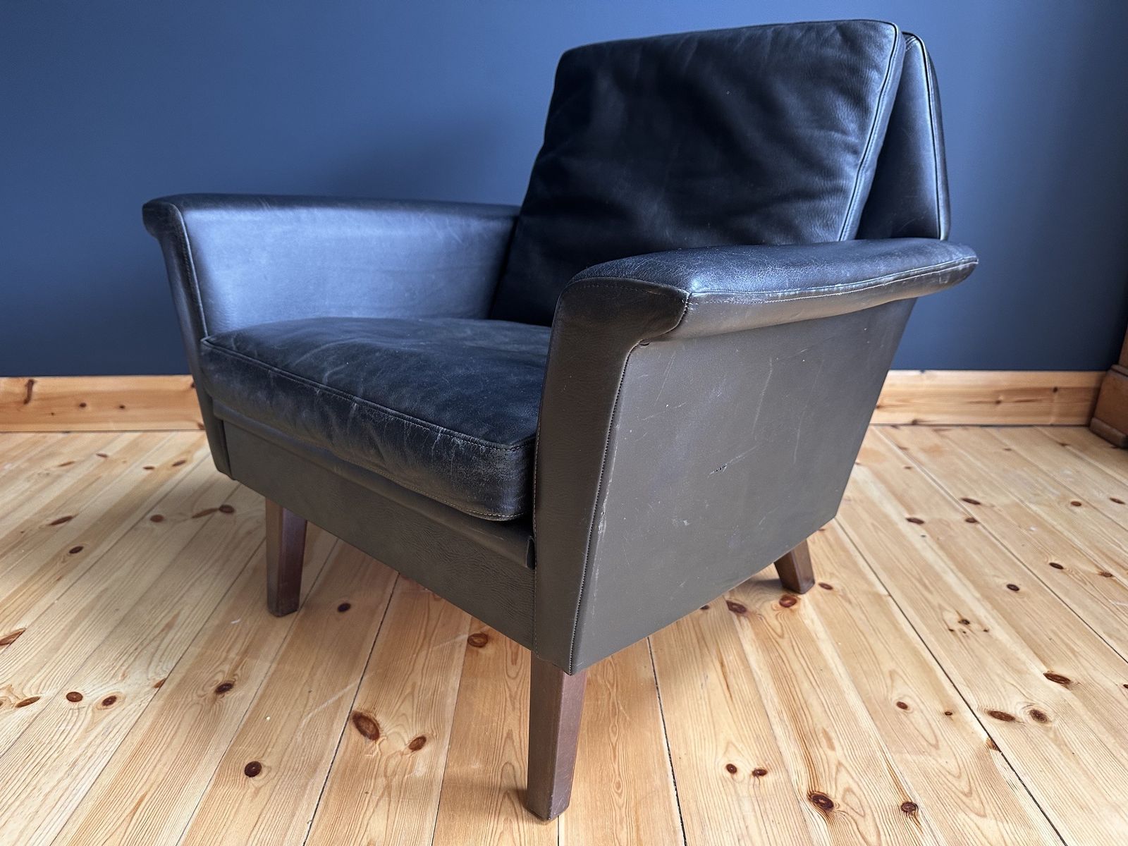 399.0 Mid Century Danish Lounge Armchair In Black Leather photo
