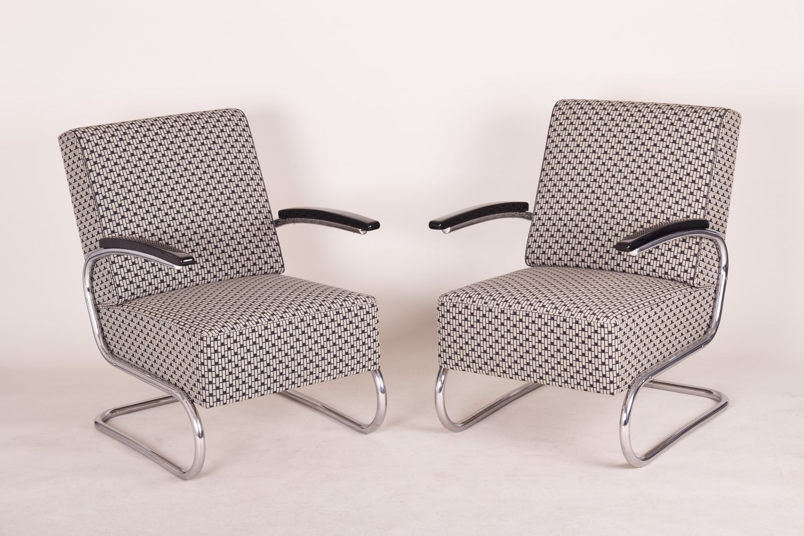 Pair Of Restored Bauhaus Armchairs, By W. Gispen For Mücke Melder, Czech, 1930s