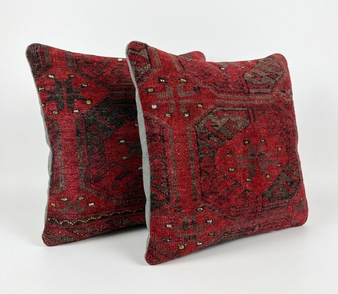 Turkse Tapijtkussenhoes 38 x 38 cm, Set van Twee photo for sale