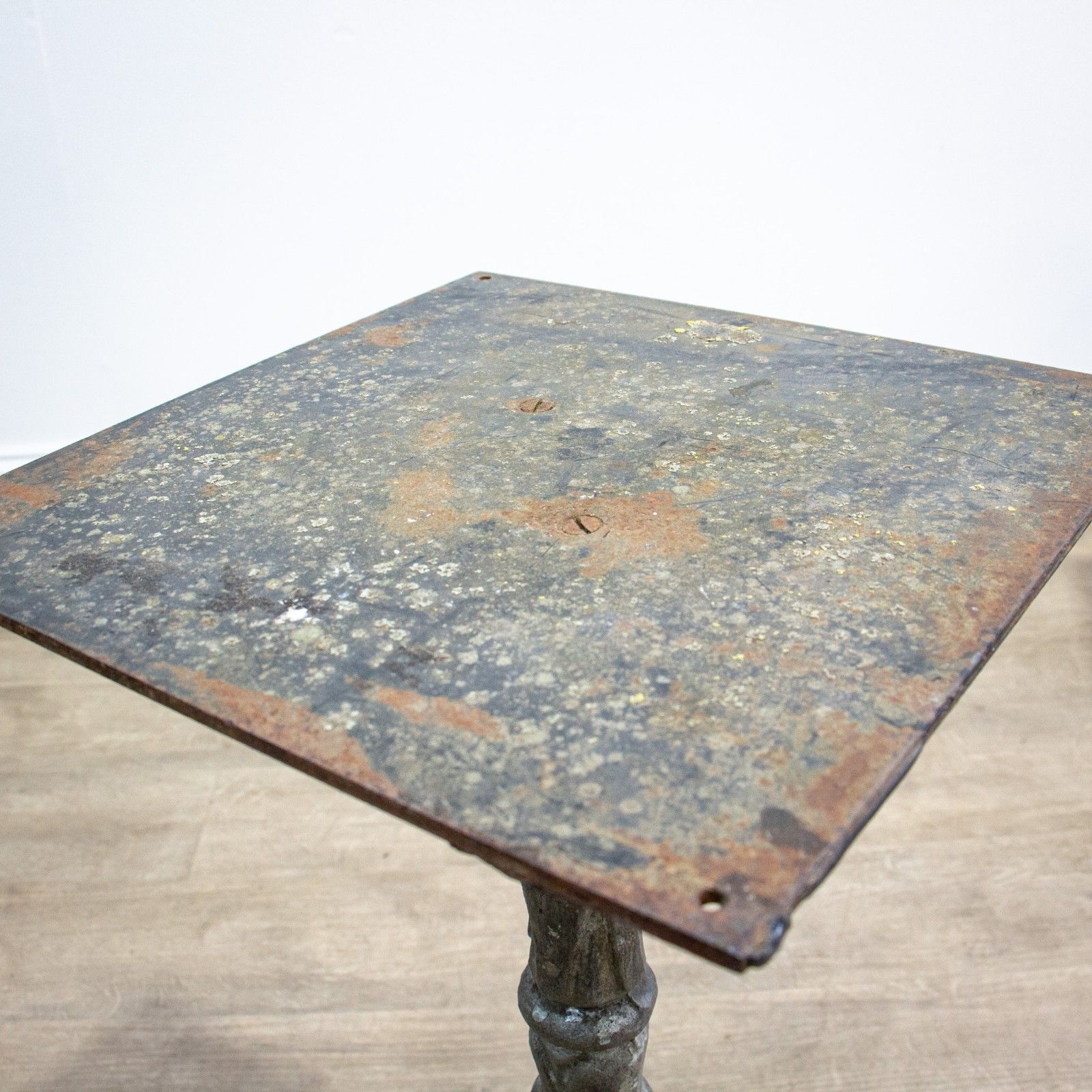 photo furniture Imposing Pair Of Heavy Cast Iron Plinths Or Bases