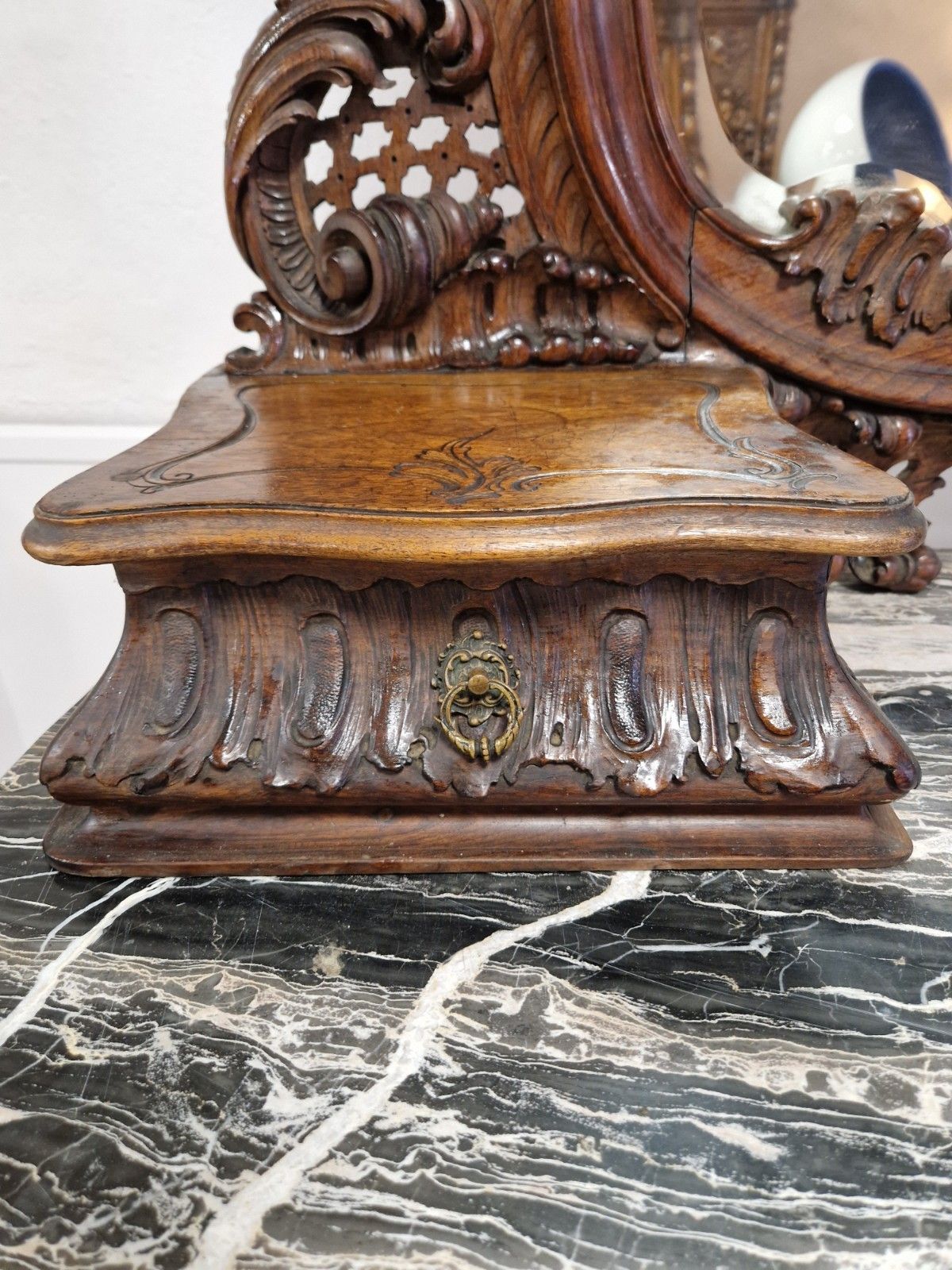 photo vintage Antique Art Nouveau Italian Bedroom Set Chateau Statement Furniture