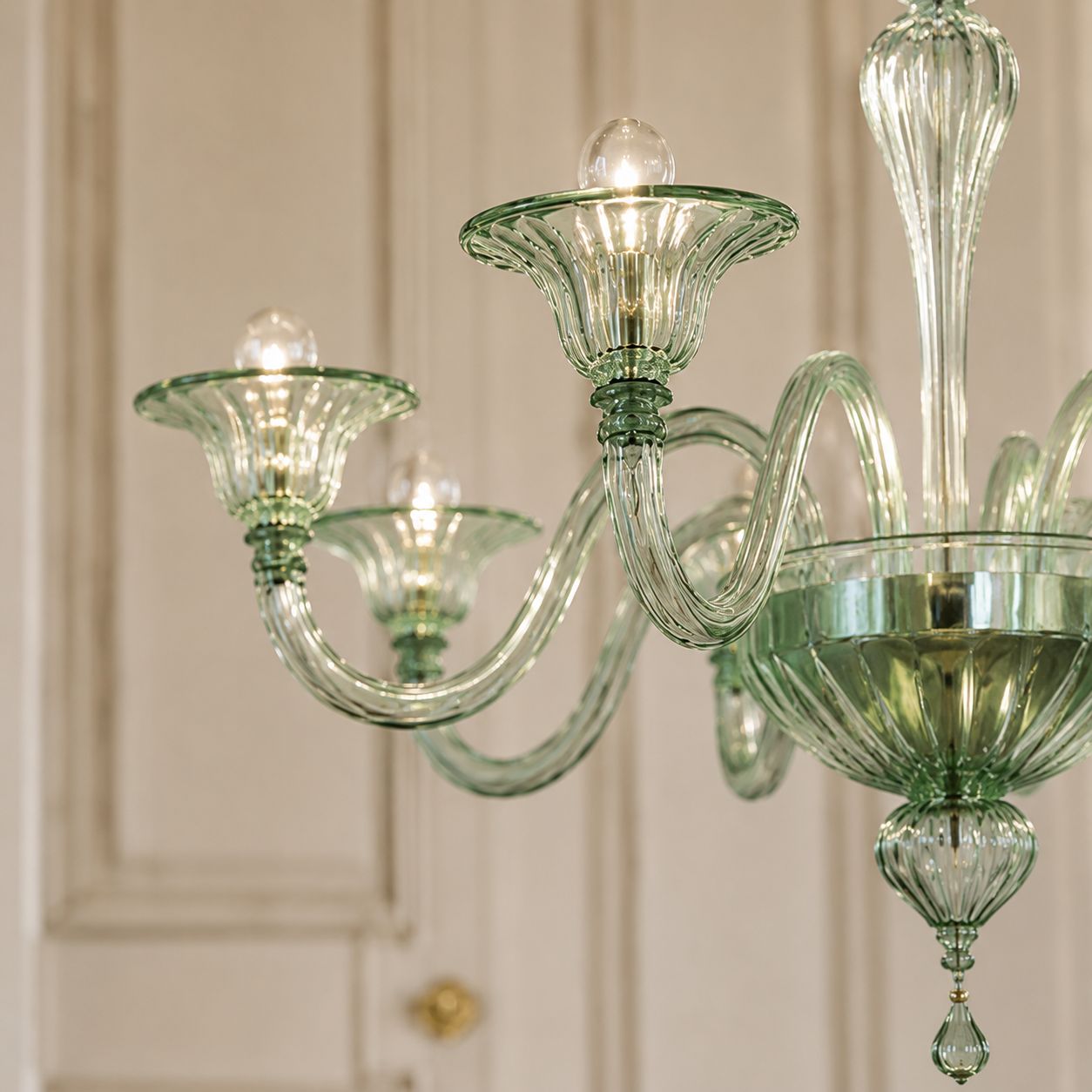 Contemporary Modern Elegant "Rigadin" Murano Glass Chandelier By Simoeng, Italy photo for sale