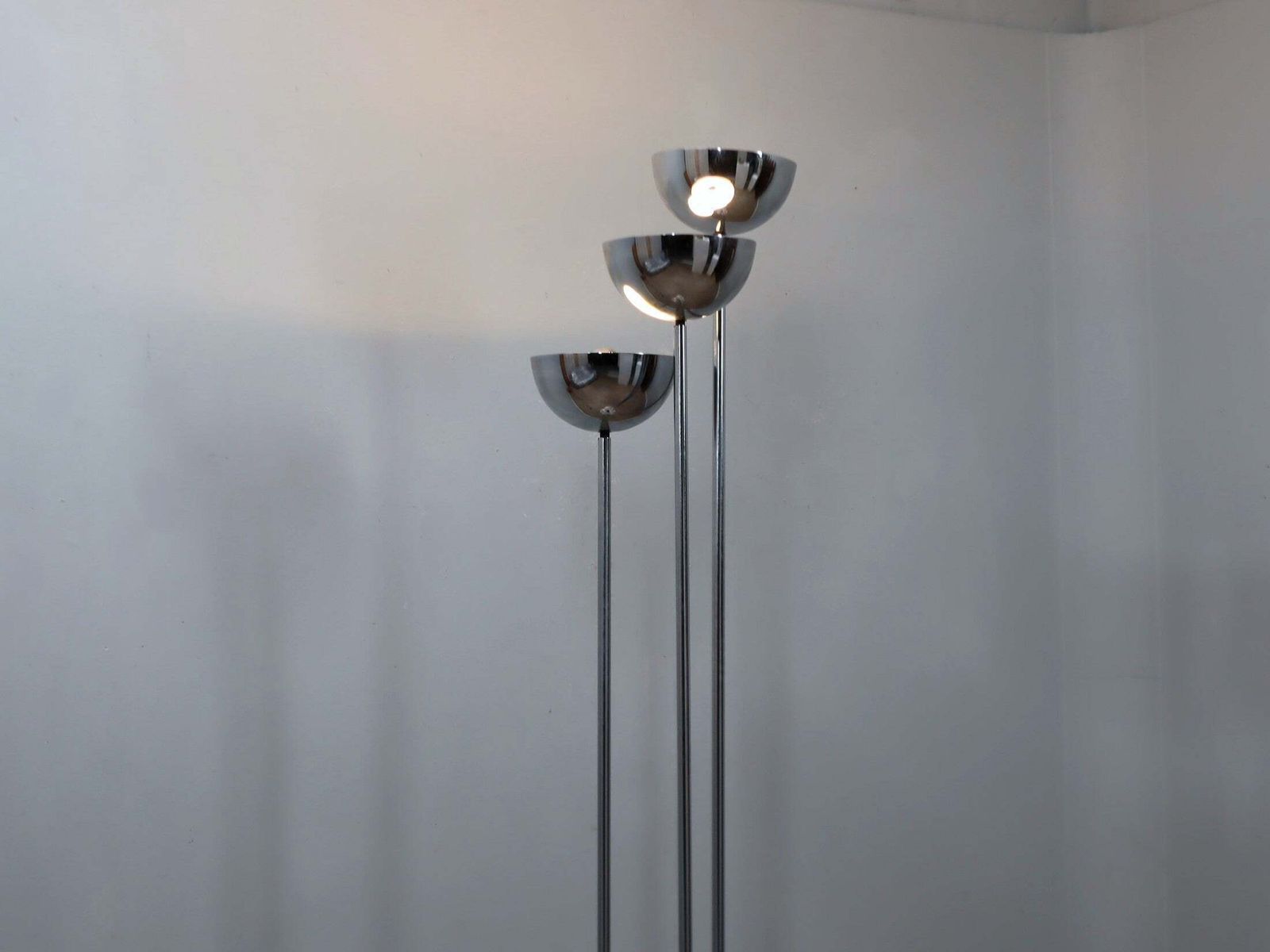 Lampadaire 3 colonnes en chrome Lamperti, design Space Age italien, années 1970 photo vintage