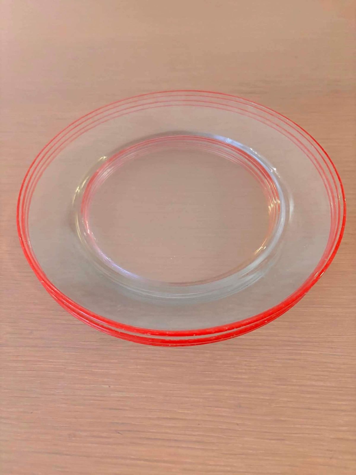 Vintage Vsg France Red Rim Glass Dinner Plates Set Of 4, 1950s 1960s French Transparent Glass Plates, Mid Century Durable Tableware photo furniture
