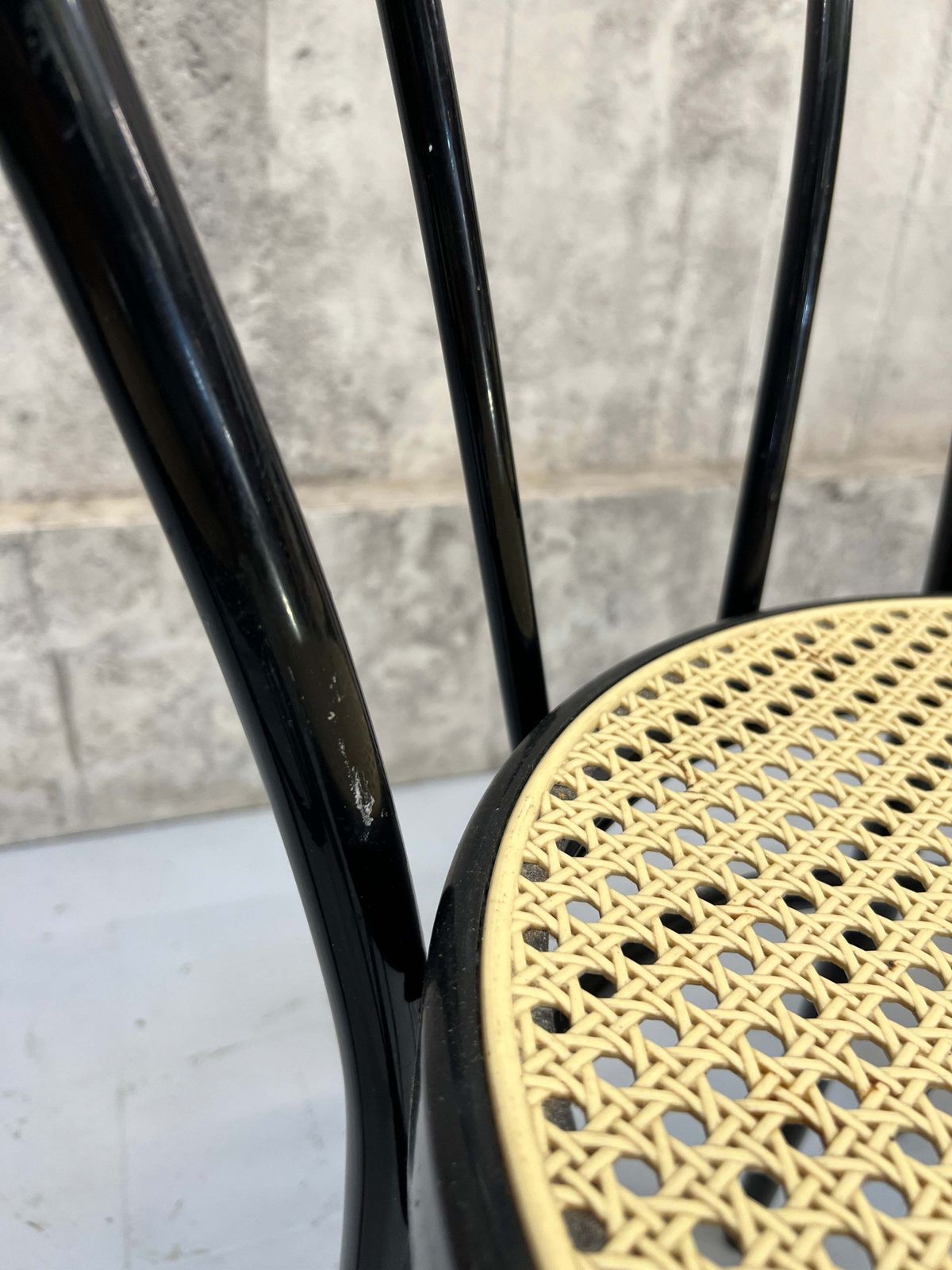 Set Of 4 Black Round Back Black French Bistro Chairs photo vinterior