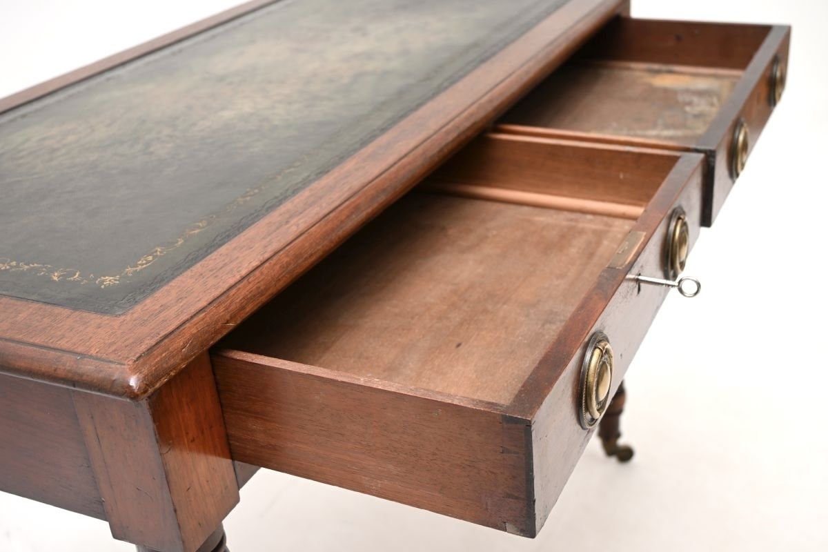 Antique Georgian Mahogany Leather Top Writing Table / Desk photo vinterior