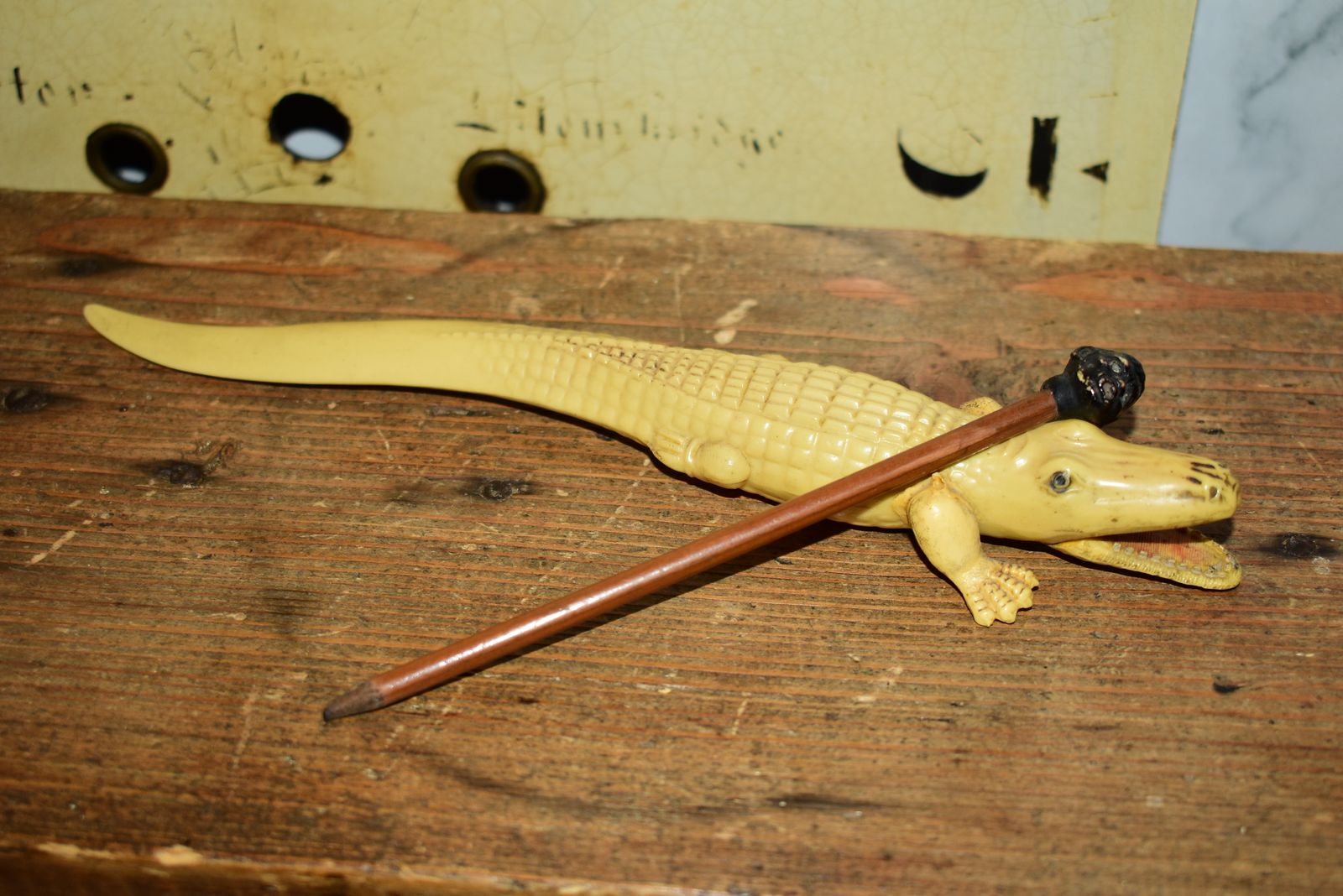 photo furniture Rare 1920s Celluloid Alligator Letter Opener & Pencil Holder Set