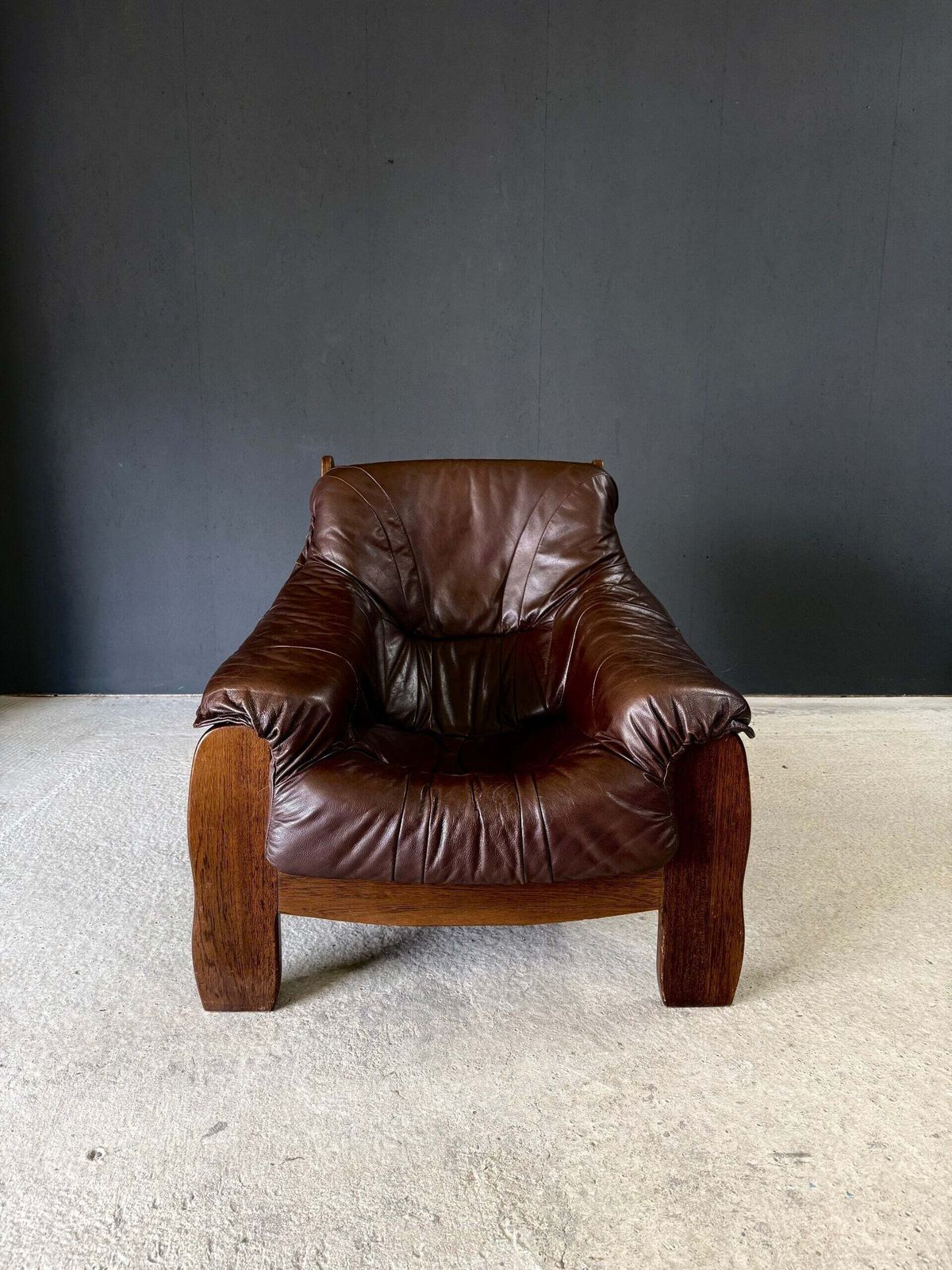 photo vinterior Brutalist Design Leather & Oak Lounge Chair Set, Belgium 1970's