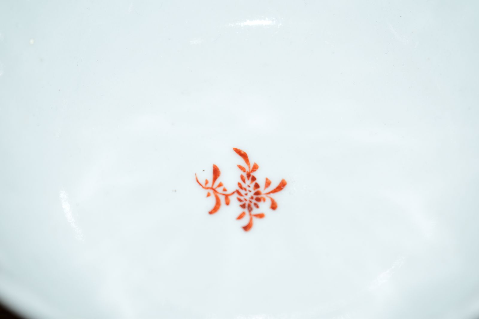 photo vinterior 18th Century Chinese Export Famille Rose Porcelain Tea Bowl, C.1770 – Rose & Cornucopia Pattern