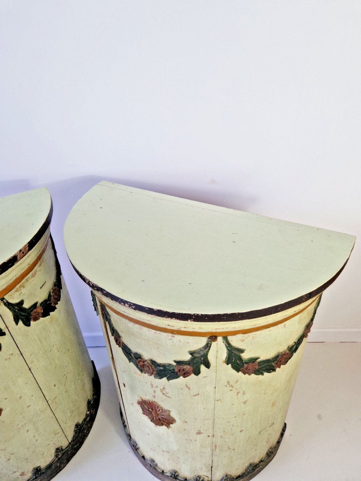 photo furniture Antique 18th Century Hand Painted Drum Cupboards  Italian 1760 Chateau Furniture