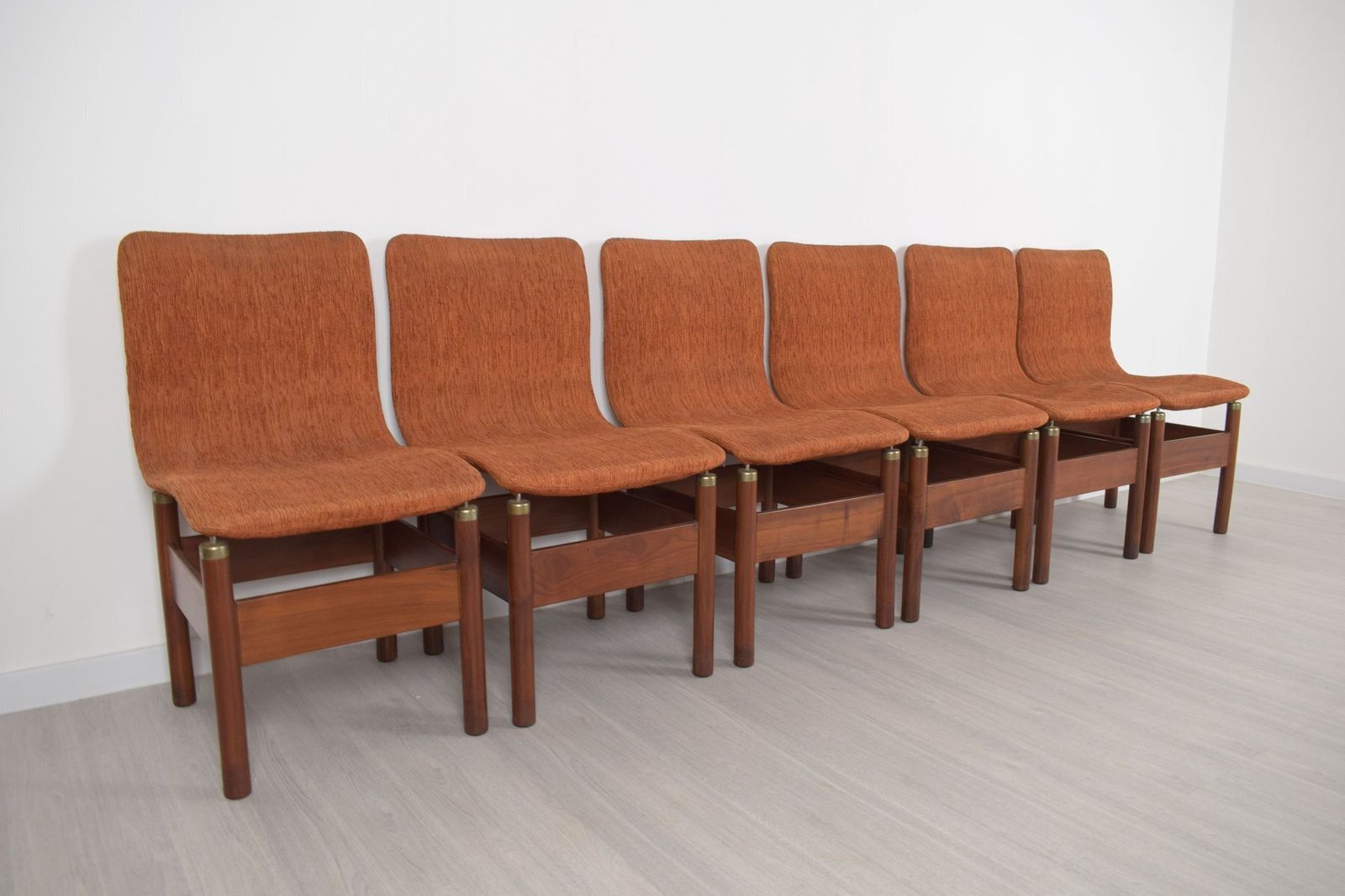 Chelsea Chairs By Vittorio Introini For Saporiti, 1960, Set Of 6 photo vinterior