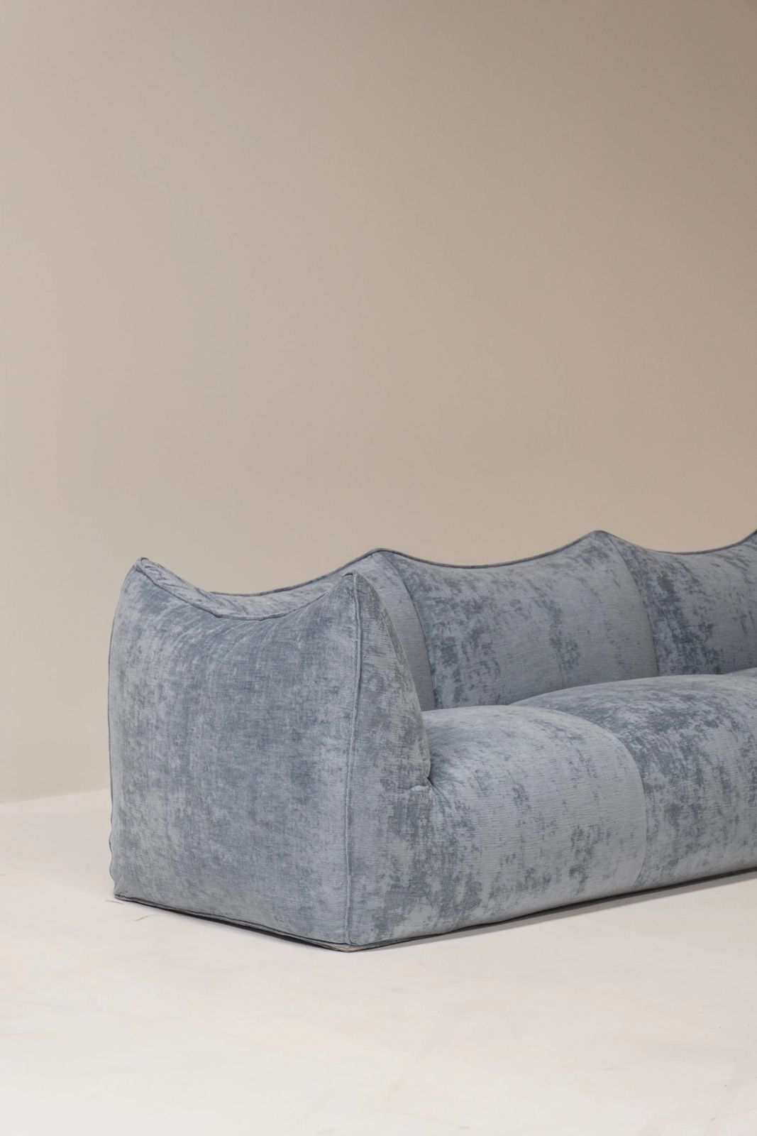 photo furniture “Le Bambole” Sofa By Mario Bellini For B&B Italia, Velvet Upholstery, Italy, 1970s