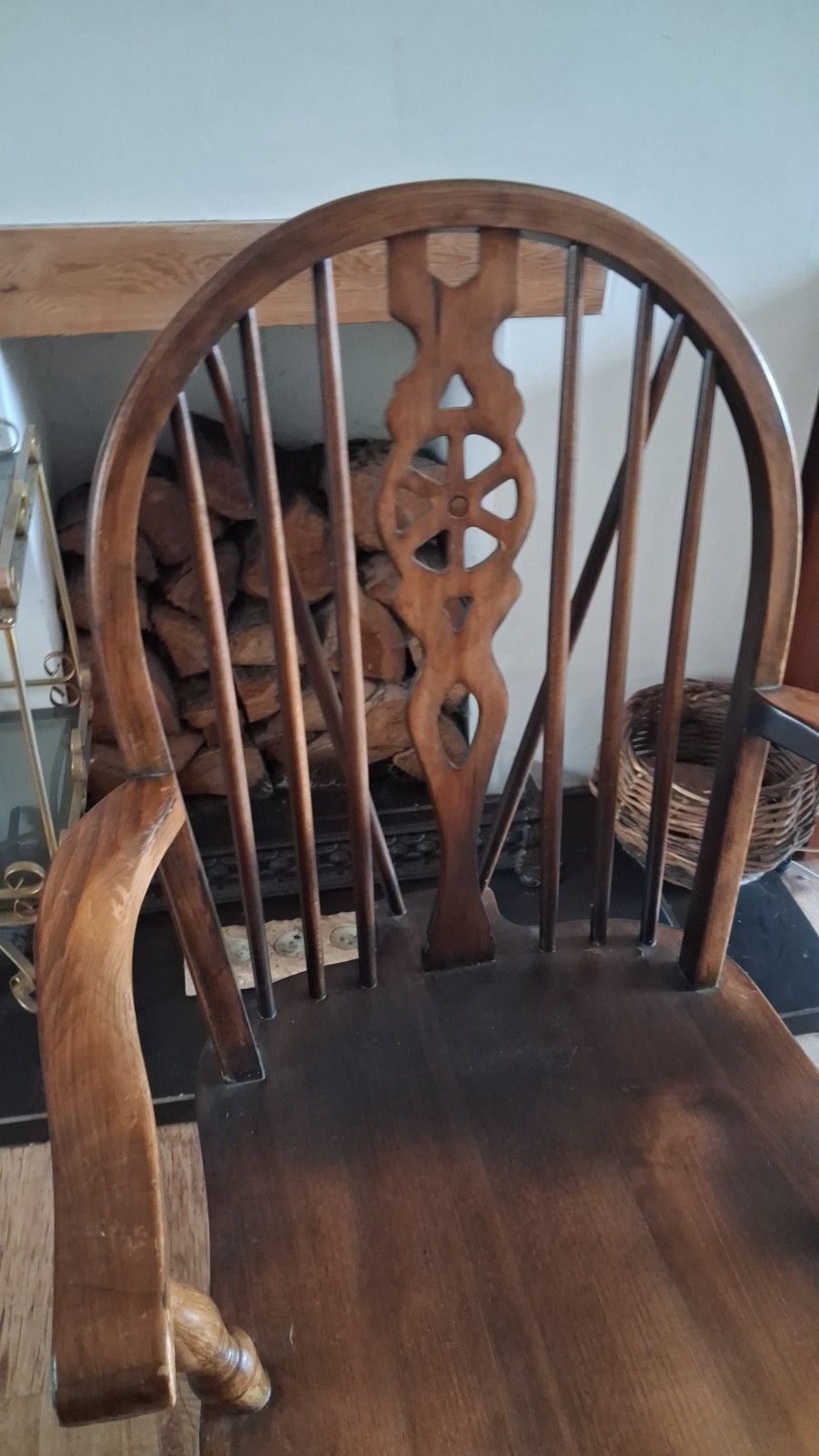 photo furniture Delightful Solid Elm Wheelback Windsor Armchair /Landing/Bedroom/Hall Chair