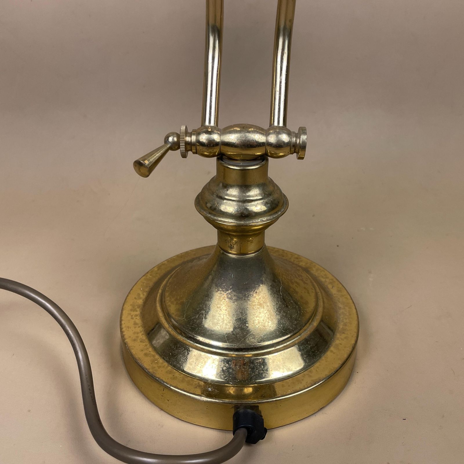 Lighting Banker's Lamp Executive Desk Light Gold Brass Metal Base Antique Library Reading Light Bedside Adjustable Round Base Side Vintage photo