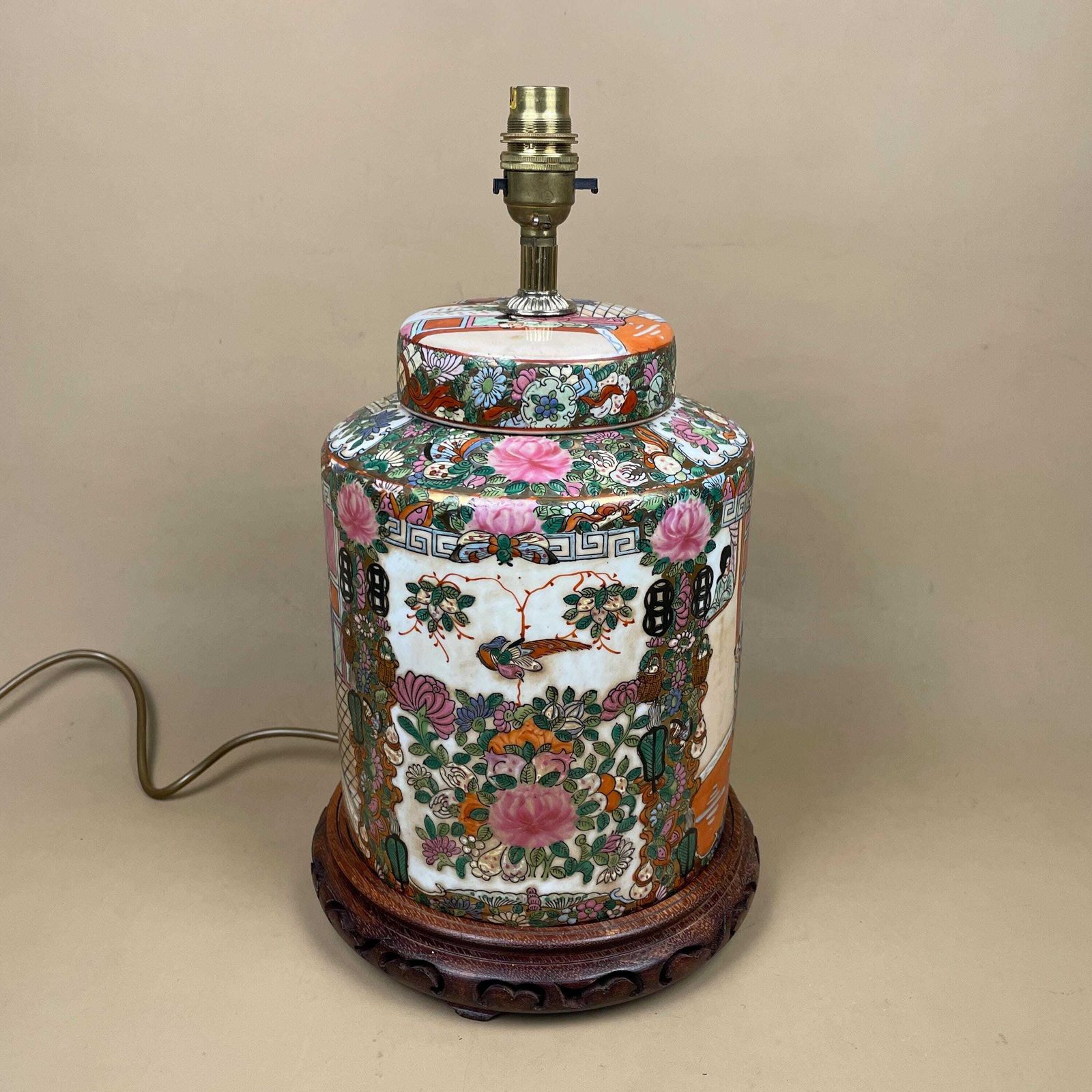 Oriental Ceramic Lamp Light Bedside Table Japanese Decor Porcelain Ginger Jar Vase Hand Painted Floral Pattern Wood Carved Base Antique photo Lighting