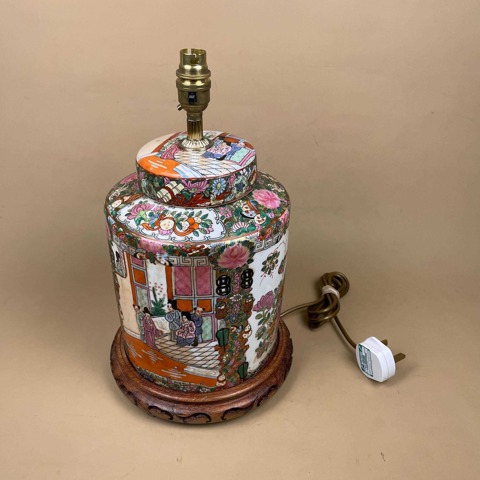 Oriental Ceramic Lamp Light Bedside Table Japanese Decor Porcelain Ginger Jar Vase Hand Painted Floral Pattern Wood Carved Base Antique photo 259.0