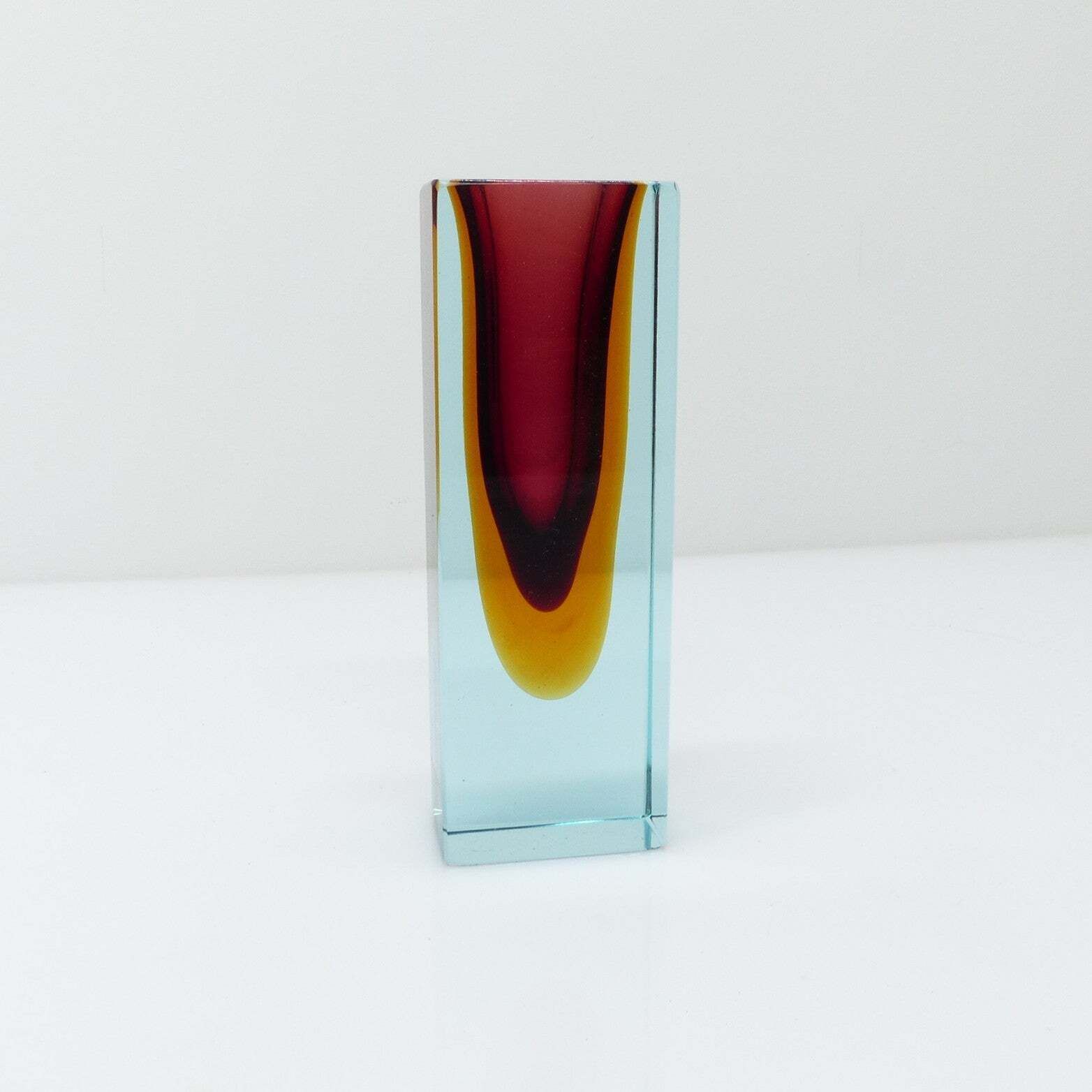 Seguso Vetri D'arte Sommerso Vase, Murano, Circa 1960 photo furniture