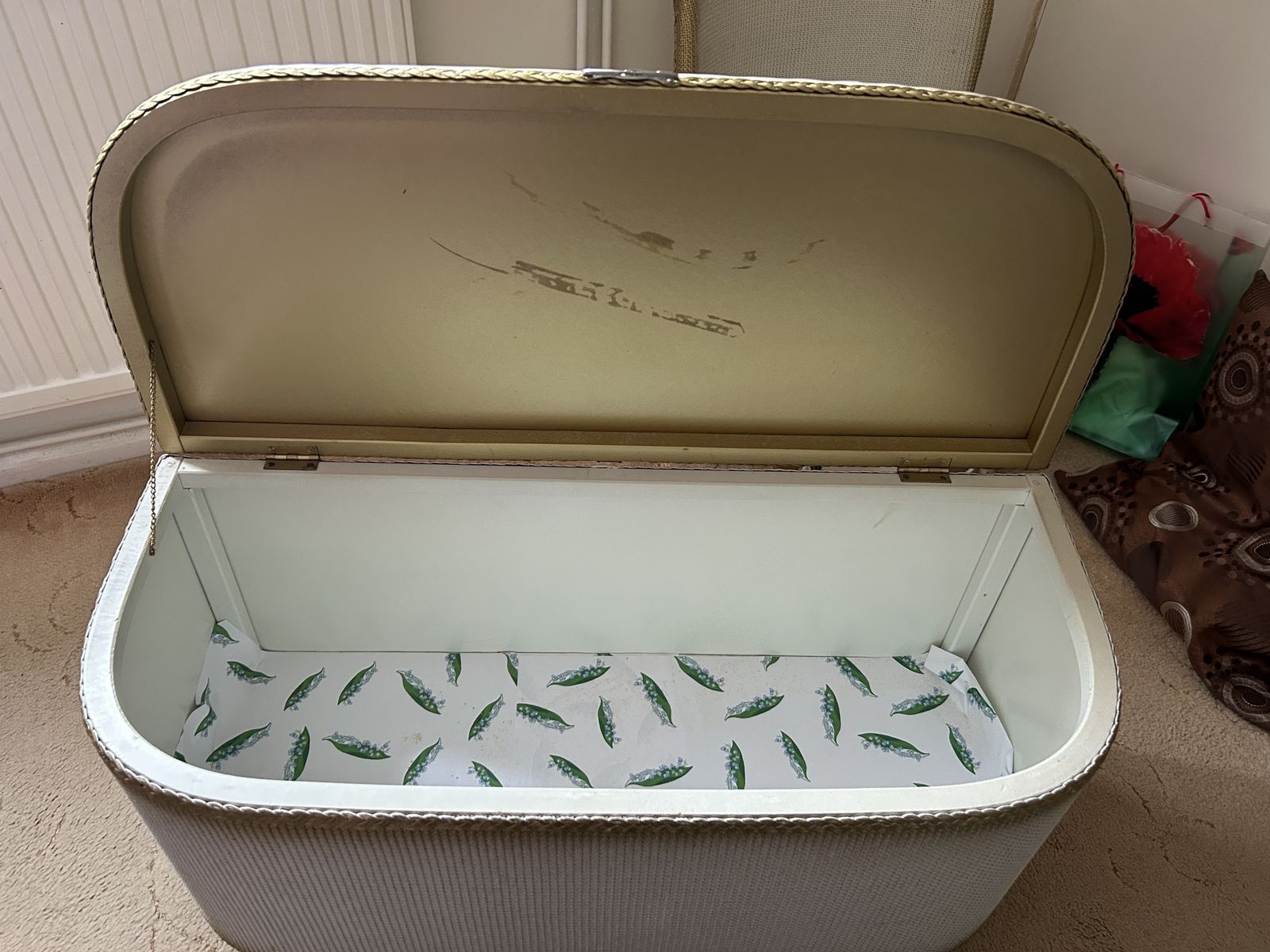 1960’s Lloyd Loom Ottoman And Matching Chair photo buy