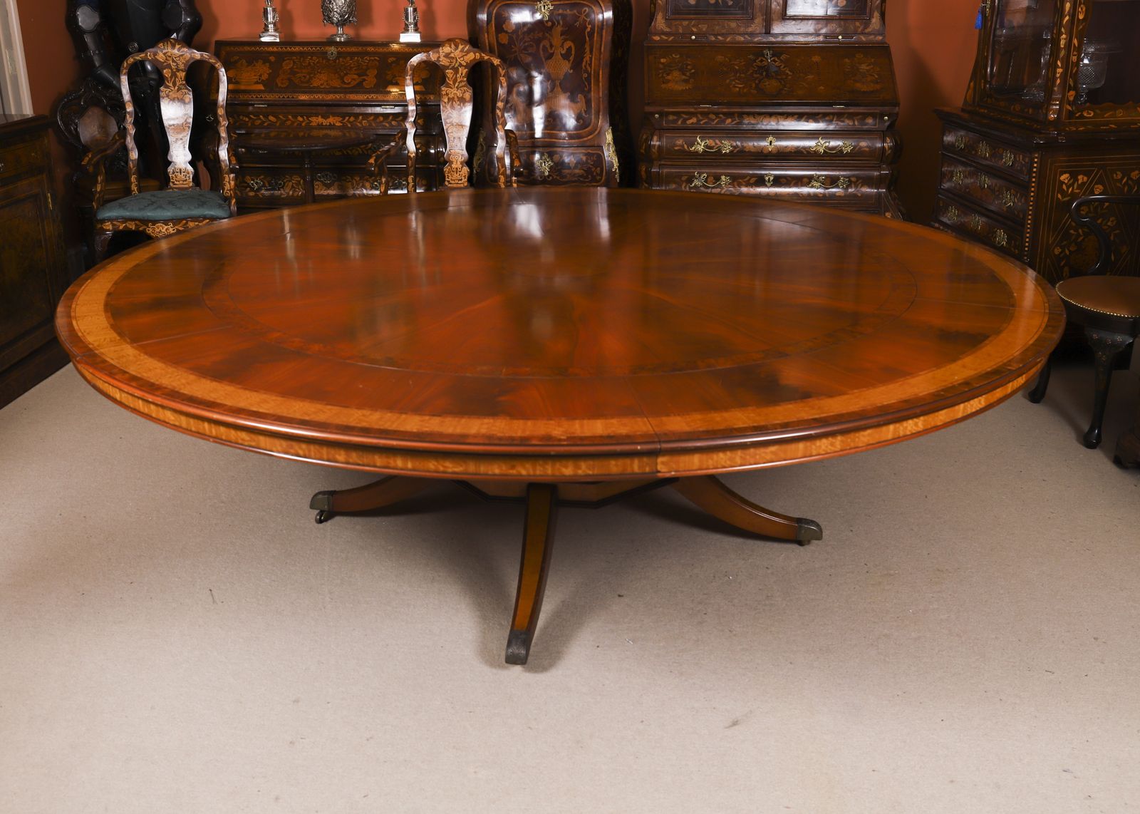 photo furniture Vintage 7ft6" Diameter Flame Mahogany Jupe Dining Table Set Harrods 20th C