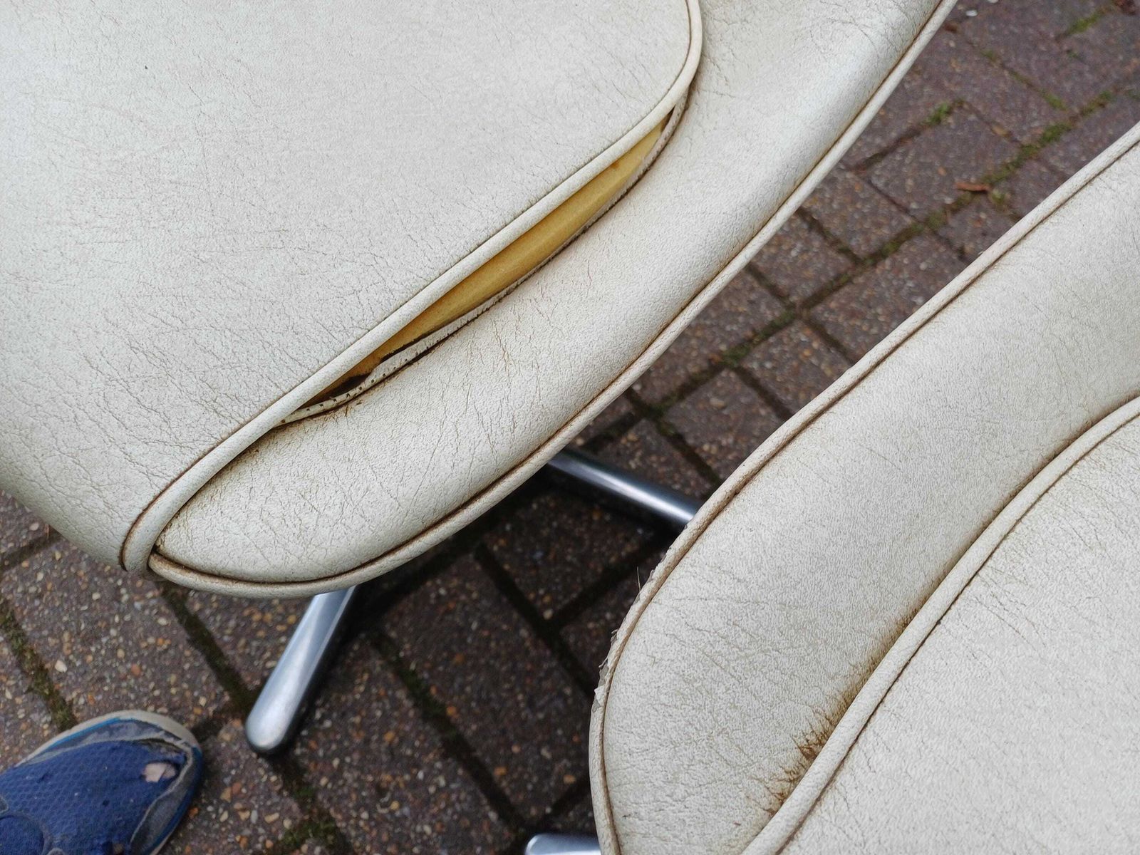 Set Of 4 Vintage Centa Dining Chairs Mid Century Chrome Space Age Retro 1970s Vinyl Seats photo 495.0