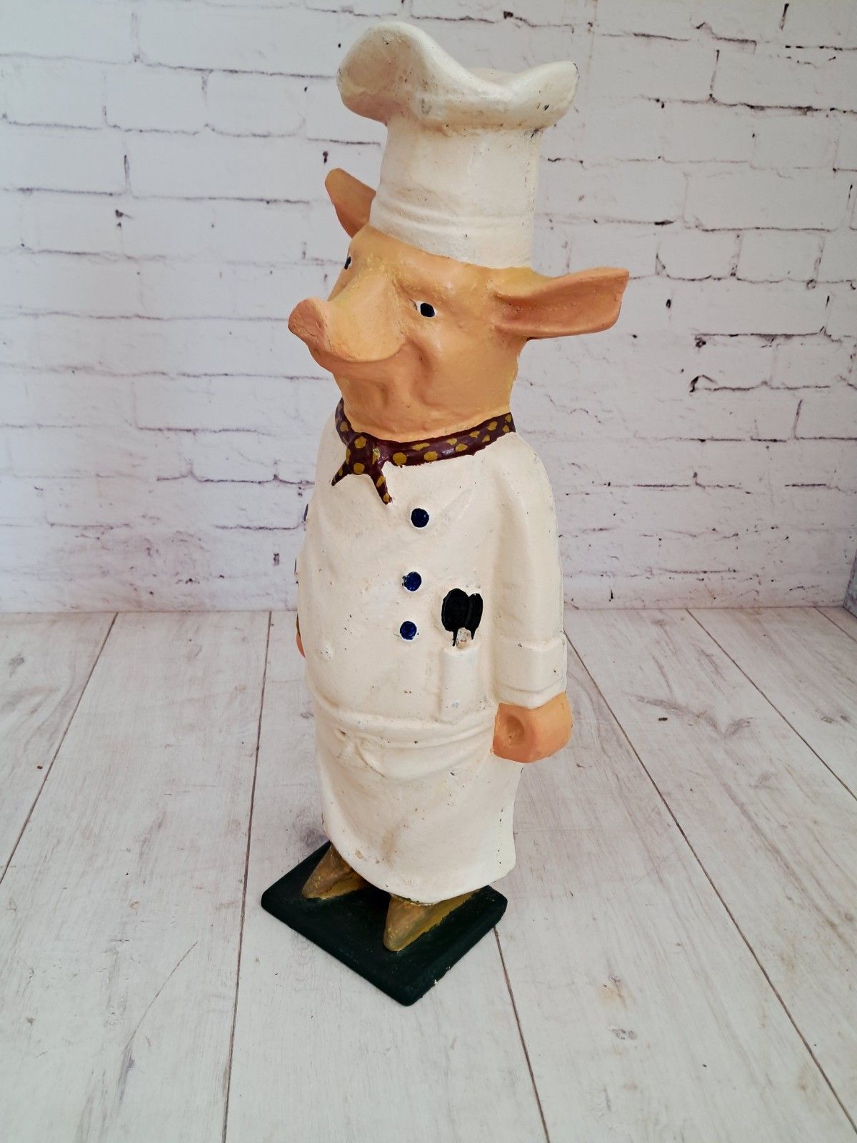 photo furniture Antique Cast Iron Butcher’s Pig Advertising – Large Vintage Shop Prop Display