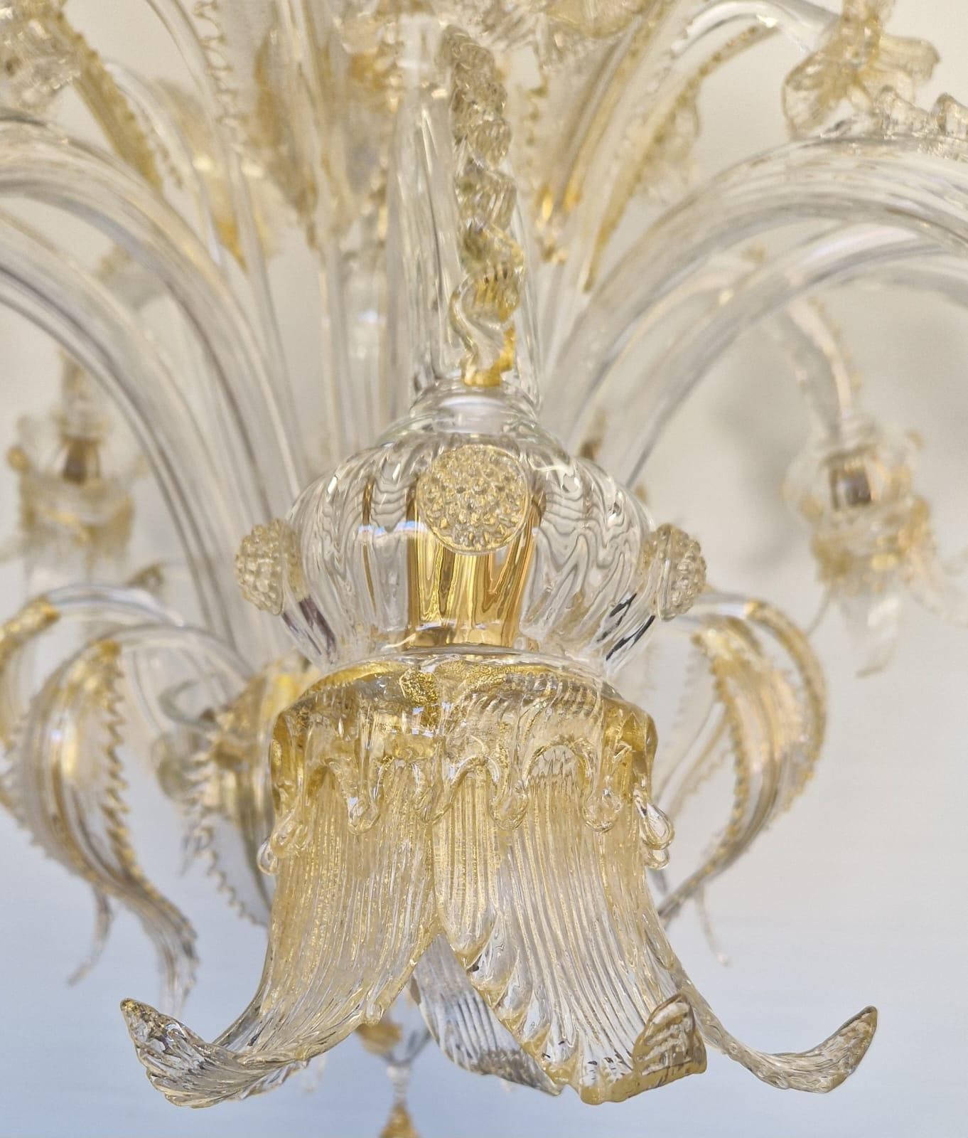 Venetian Transparent And Gold Murano Glass Chandelier With Flowers And Leaves. photo Lighting