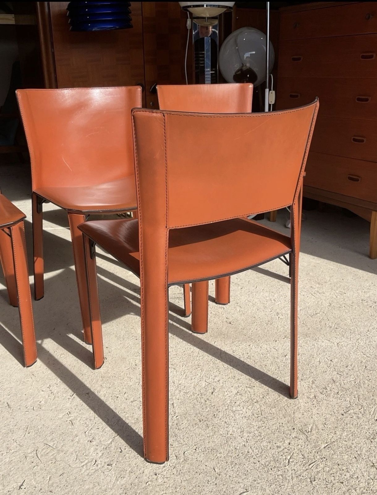 photo vinterior Postmodern Tan Leather Dining Chairs & Table By Giancarlo Vegni For Fasem 1980s
