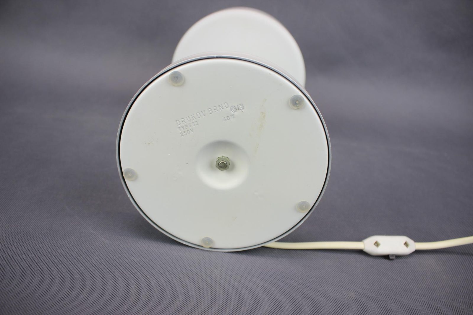 Lampe de table Drukov Brno en verre opalin et laiton, Tchécoslovaquie, années 1970 photo buy