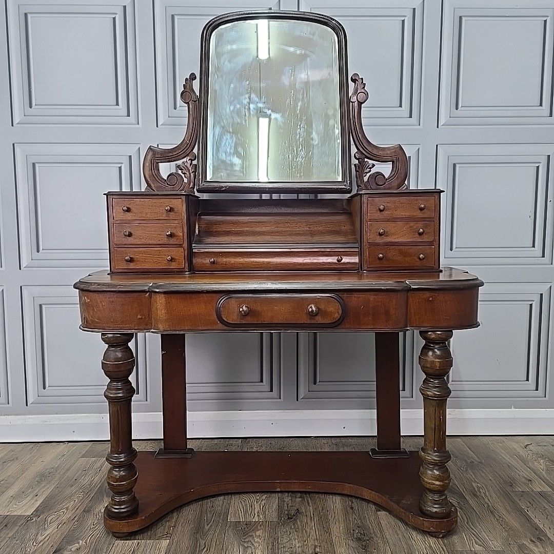 photo vintage Antique Duchess Dressing Table Mahogany Vanity Mirror Victorian Vintage Bedroom