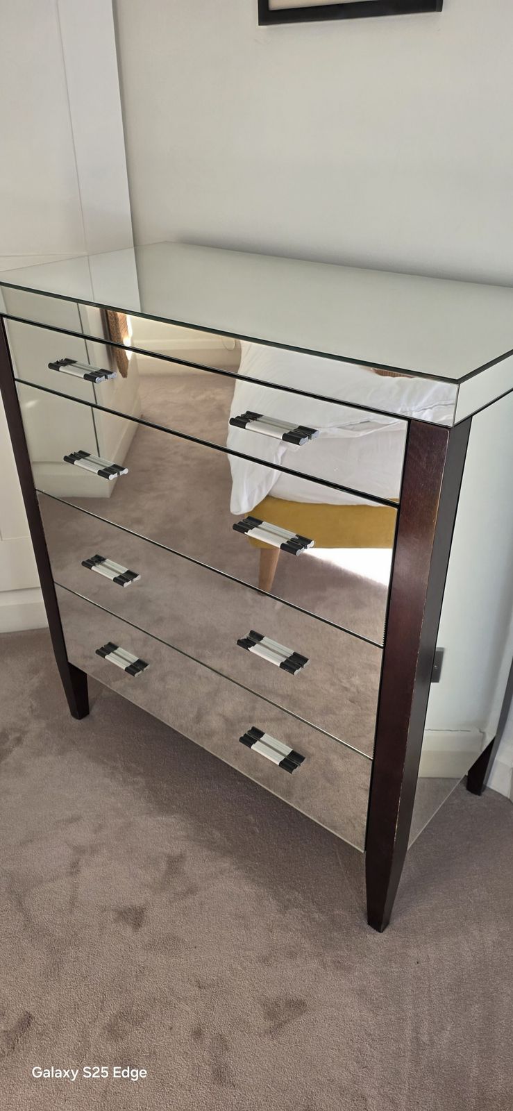 Tui Mirrored Chest Of Drawers – 4‑Drawer Design, Excellent Condition