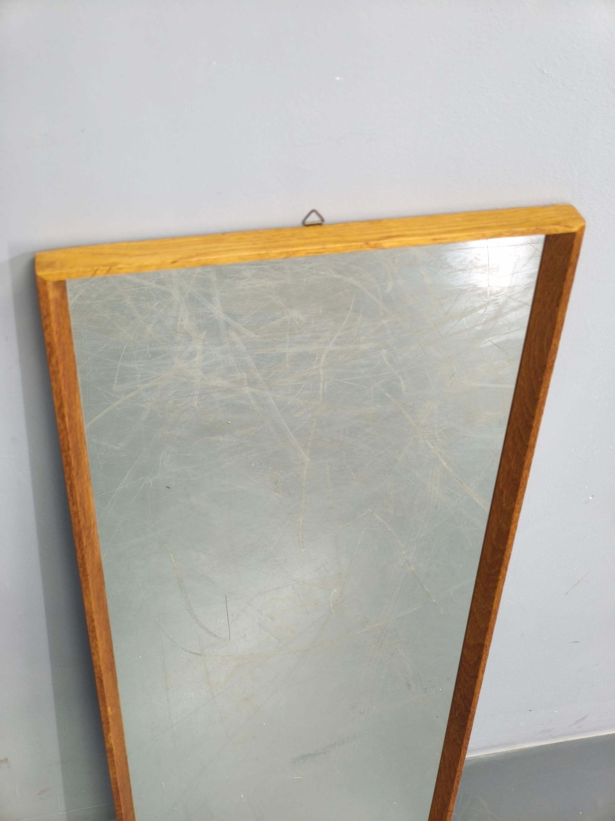 Deense minimalistische wandspiegel met massief eikenhouten lijst, jaren 1960 photo buy