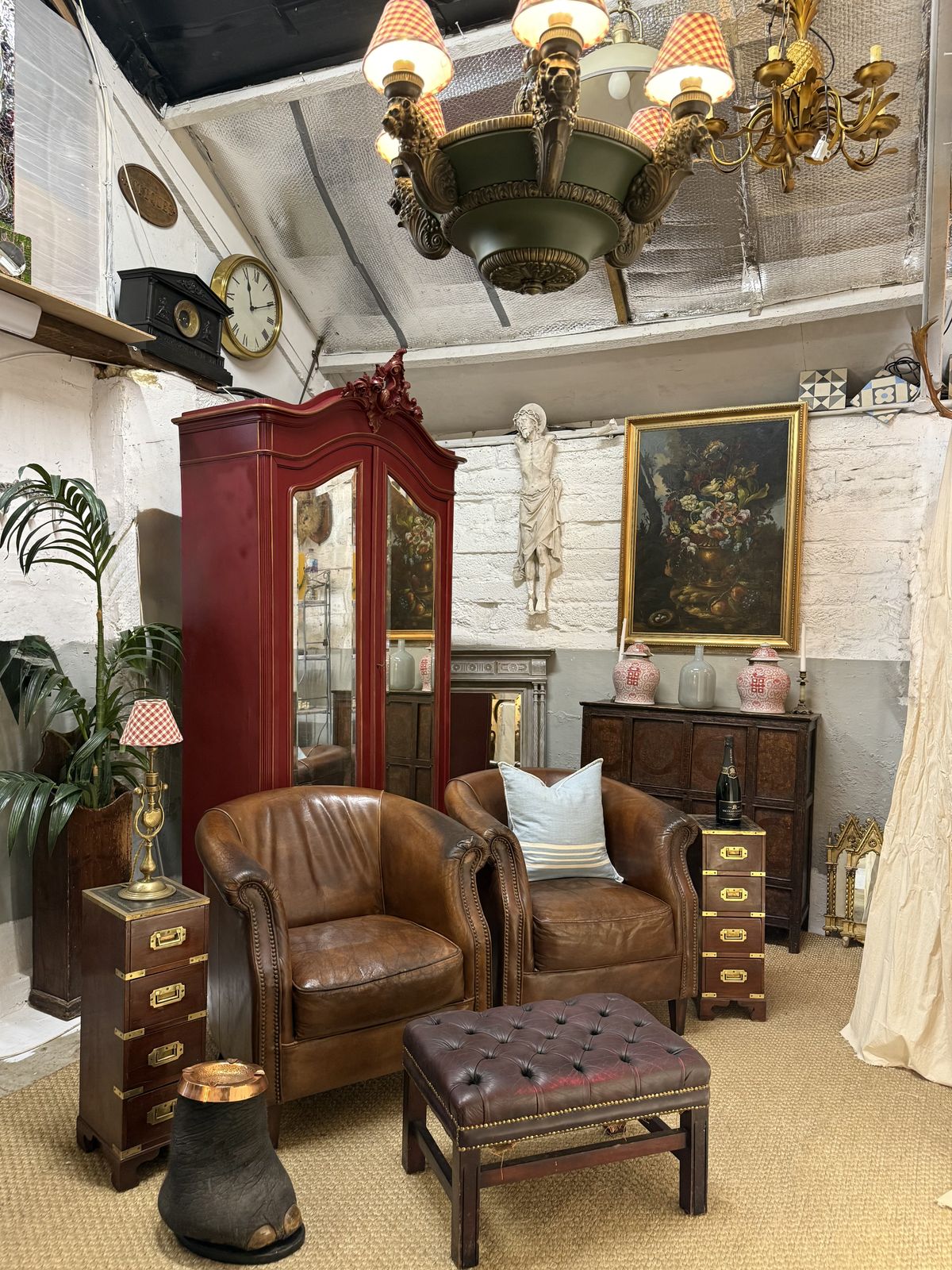Furniture Pair Of Leather Tub Armchairs Gentlemen’s Club Chairs photo