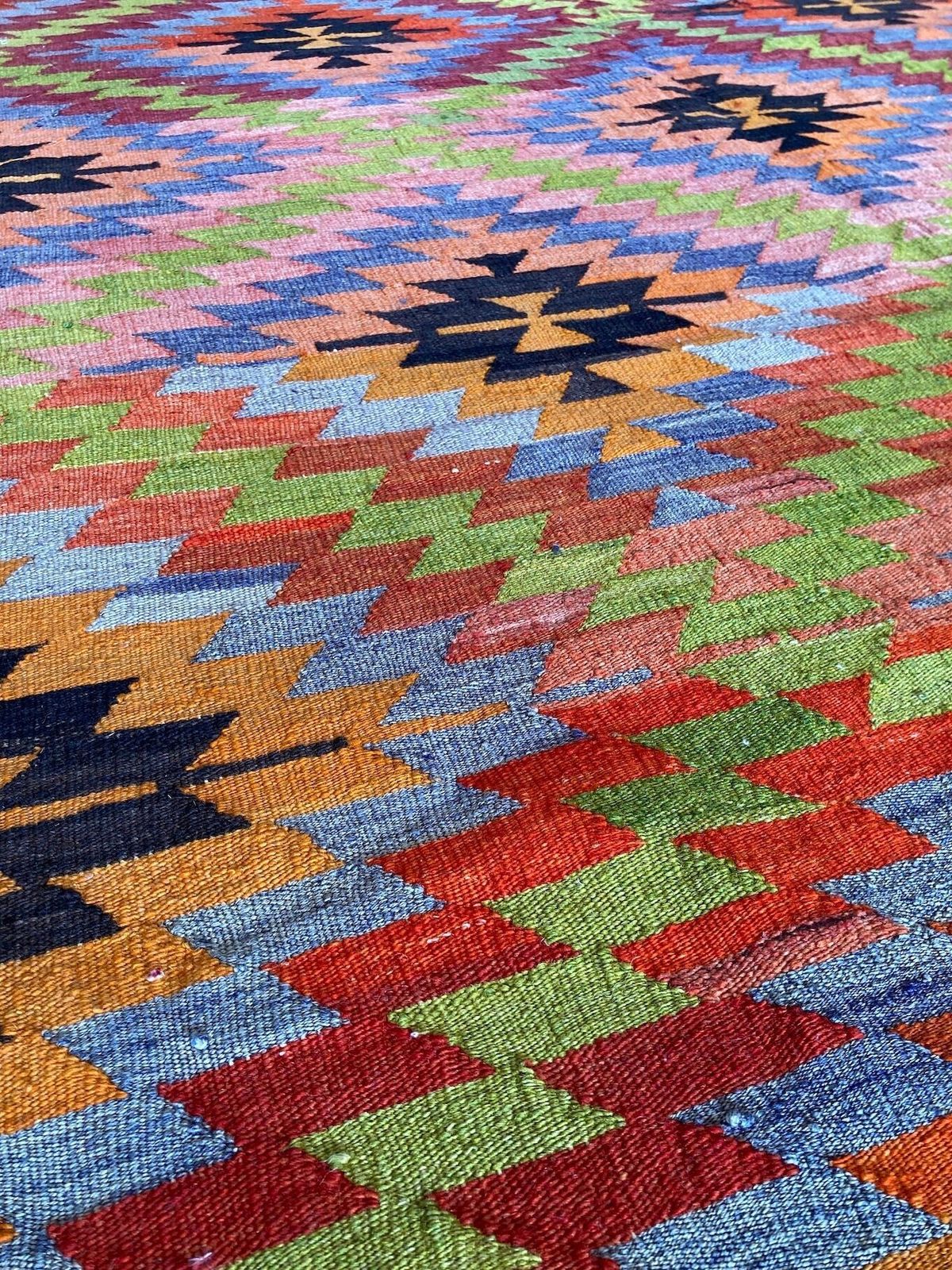 photo furniture Vintage Anatolische Kilim 1,83 m x 1,17 m