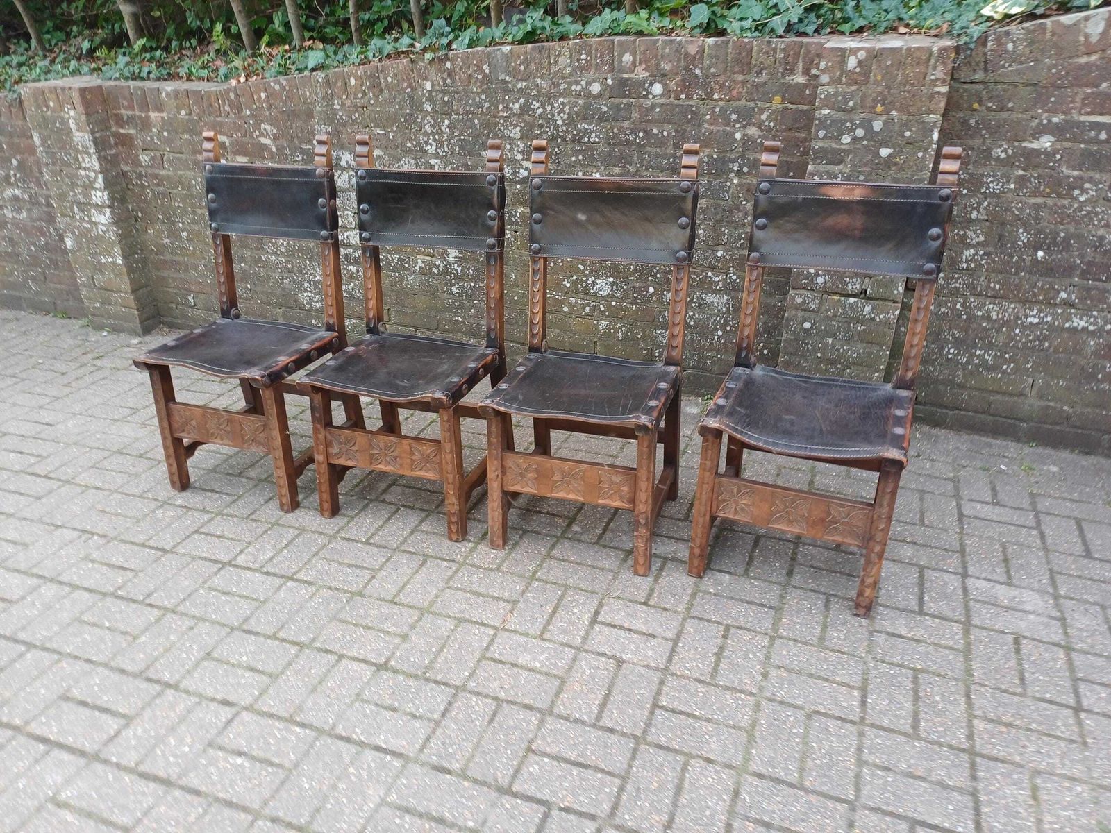Set Of 4 Vintage Spanish Style Oak And Leather Dining Chairs Carved Wood Studded Seats Rustic 1980s Kitchen Dining Chairs