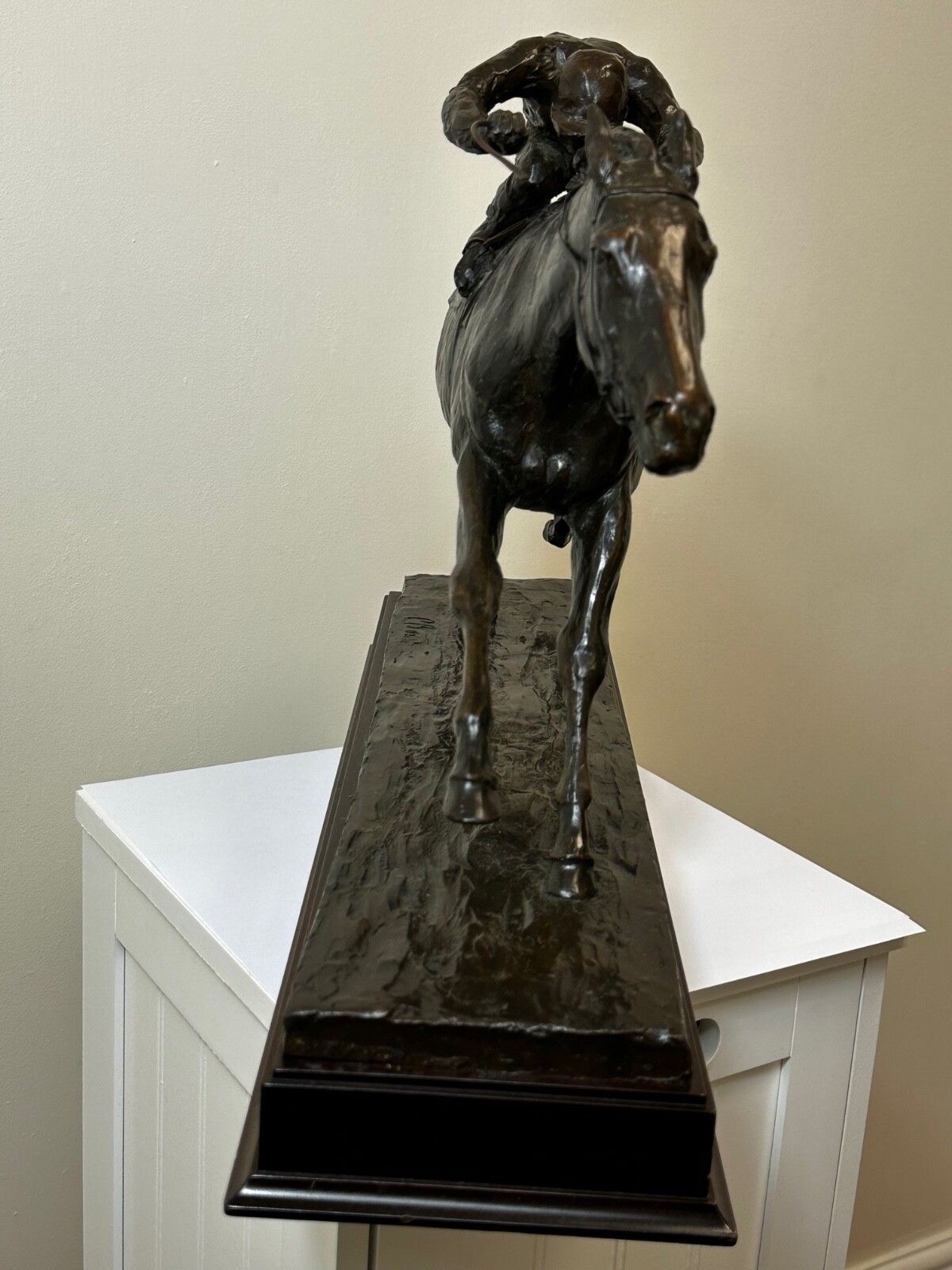 Bronzen renpaardsculptuur Dunfermline, jockey Willie Carson, door Phillip Blacker photo buy