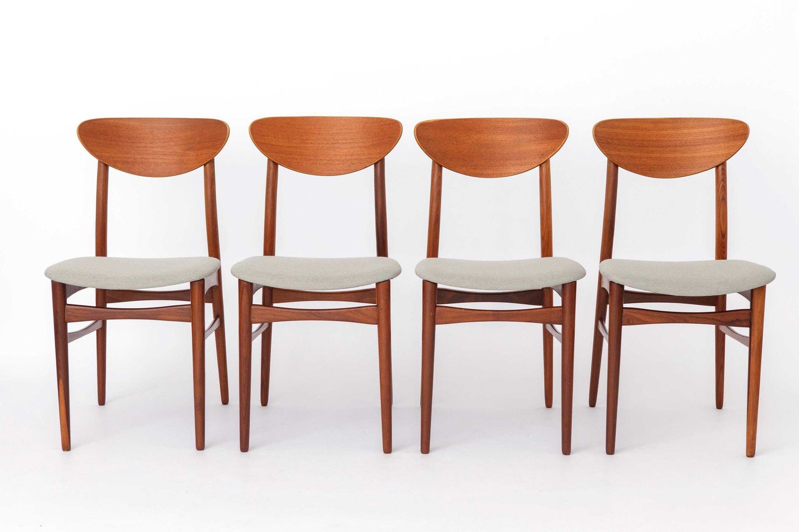 Vintage Danish Teak Dining Chairs, Set Of 4, 1960s Scandinavian Mid Century Chairs, Newly Upholstered Light Gray Seats, Denmark