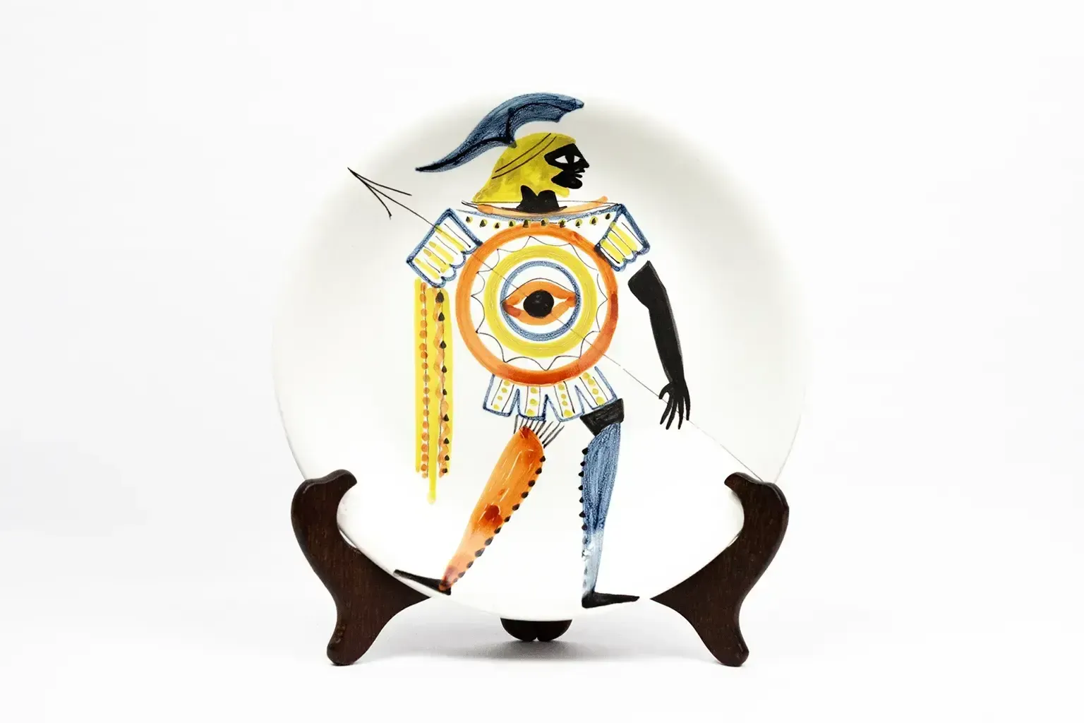 Assiette en faïence émaillée, hoplite au bouclier à l'œil - Roger Capron, Vallauris, vers 1955-1960 photo for sale