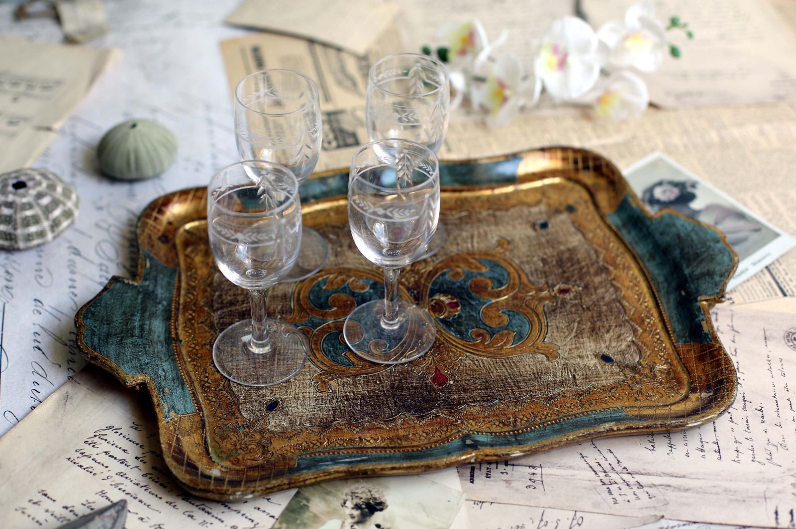 Florentine Tray Italian Blue & Gold Drinks Tray Vintage Barware Hollywood Regency Italian Serving Platter photo vintage