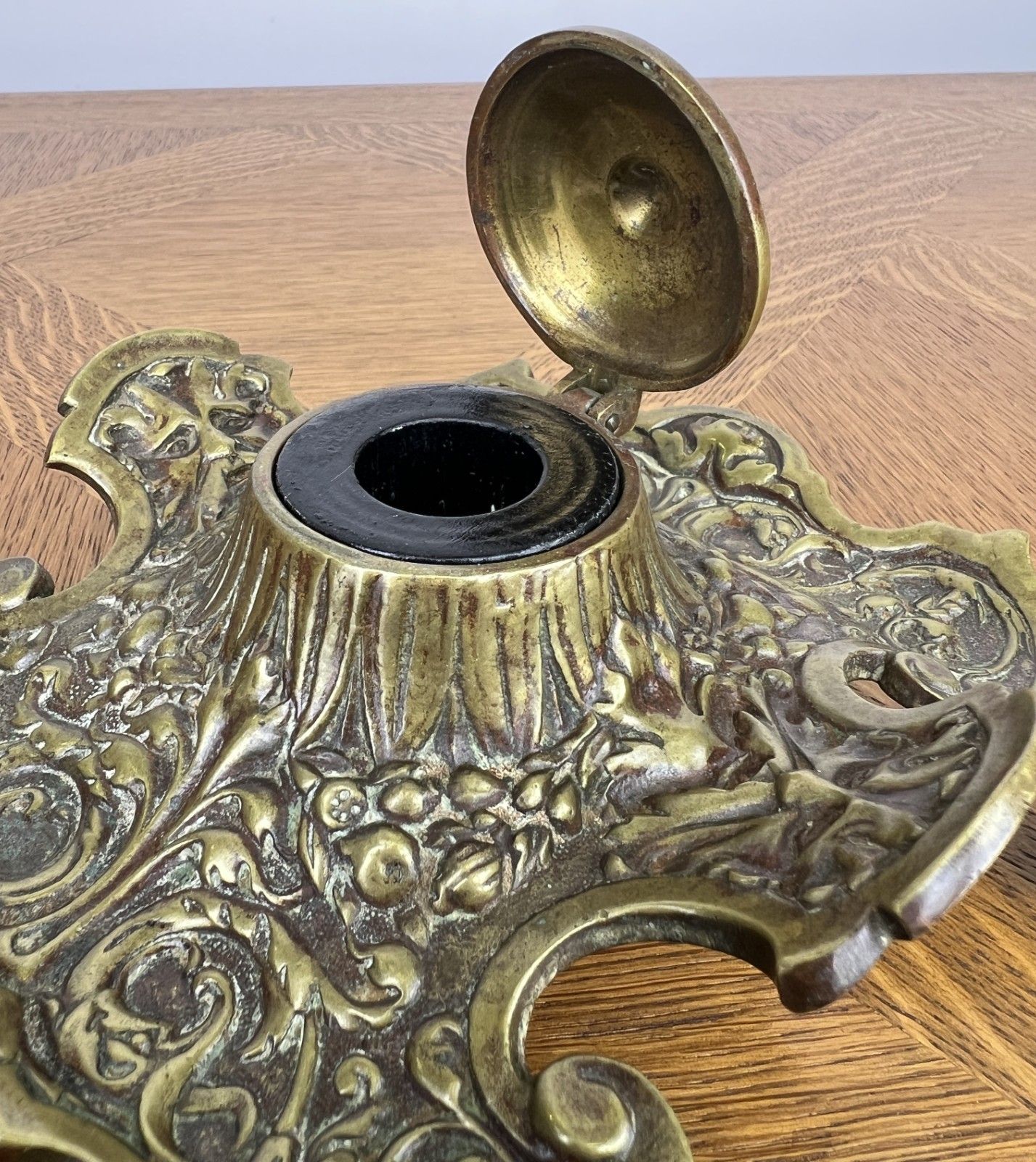 199.0 Inkwell Set Vintage French Style Ornate Decorative Desk Ink Pot Holder Lot 6027 photo