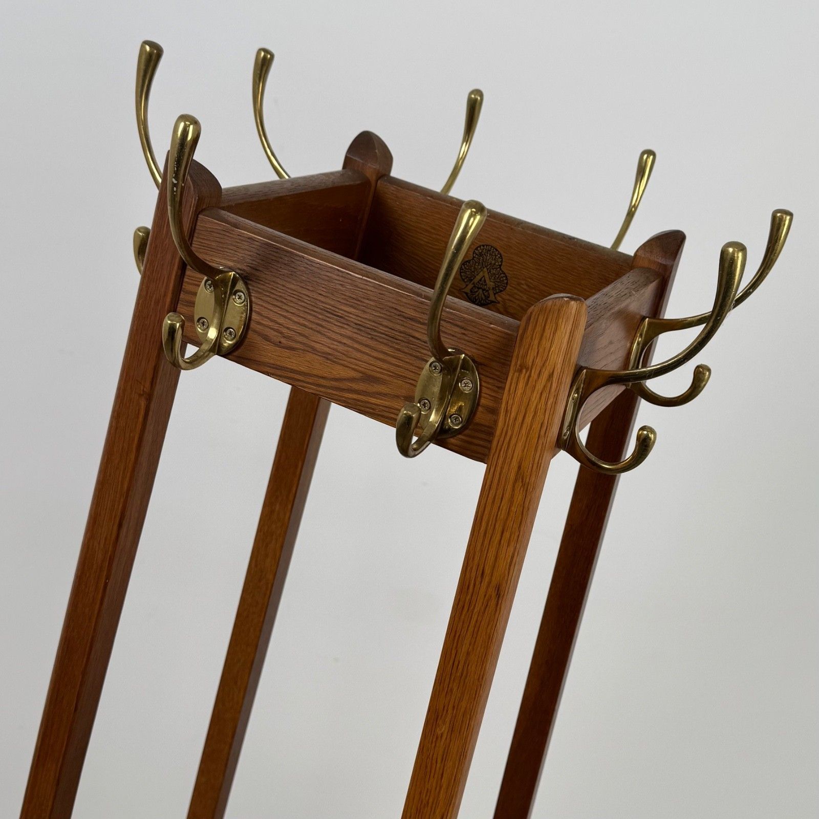 photo furniture Antique 20th Century Arts & Crafts Style Coat Stand In Oak ( Af 5700 )