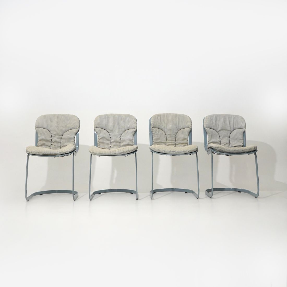 Set Of 4 “077” Chairs By Studio Cidue For Cidue, 1970s photo vinterior