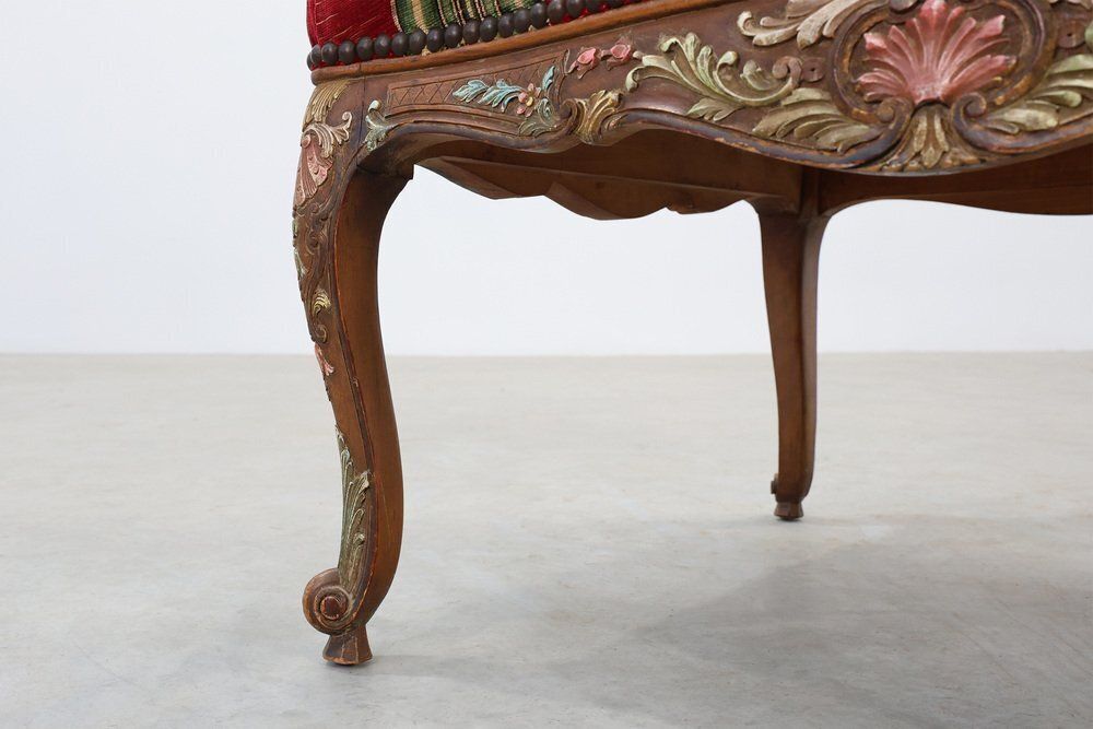 photo furniture Antique French Louis XIV Chair In Oak, 1800s