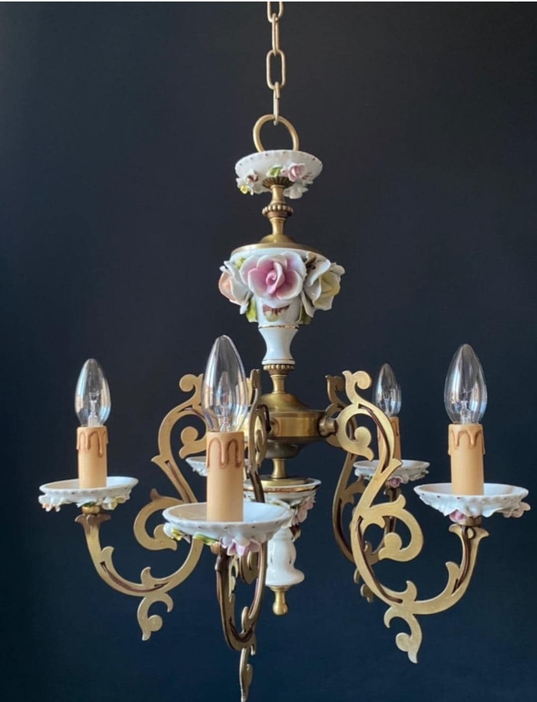 Lustre d'époque en céramique et laiton photo Luminaires